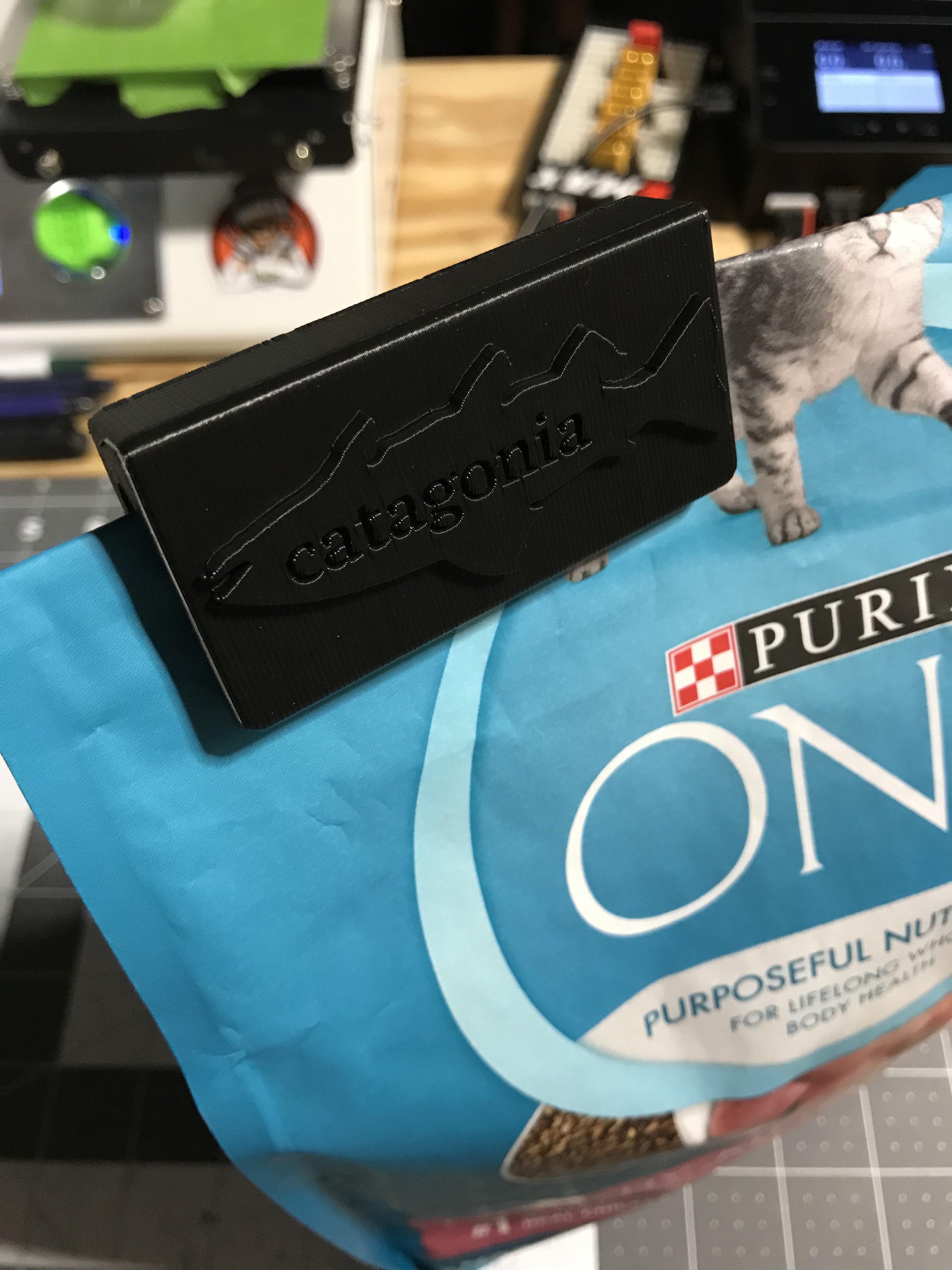 Cat food bag clip