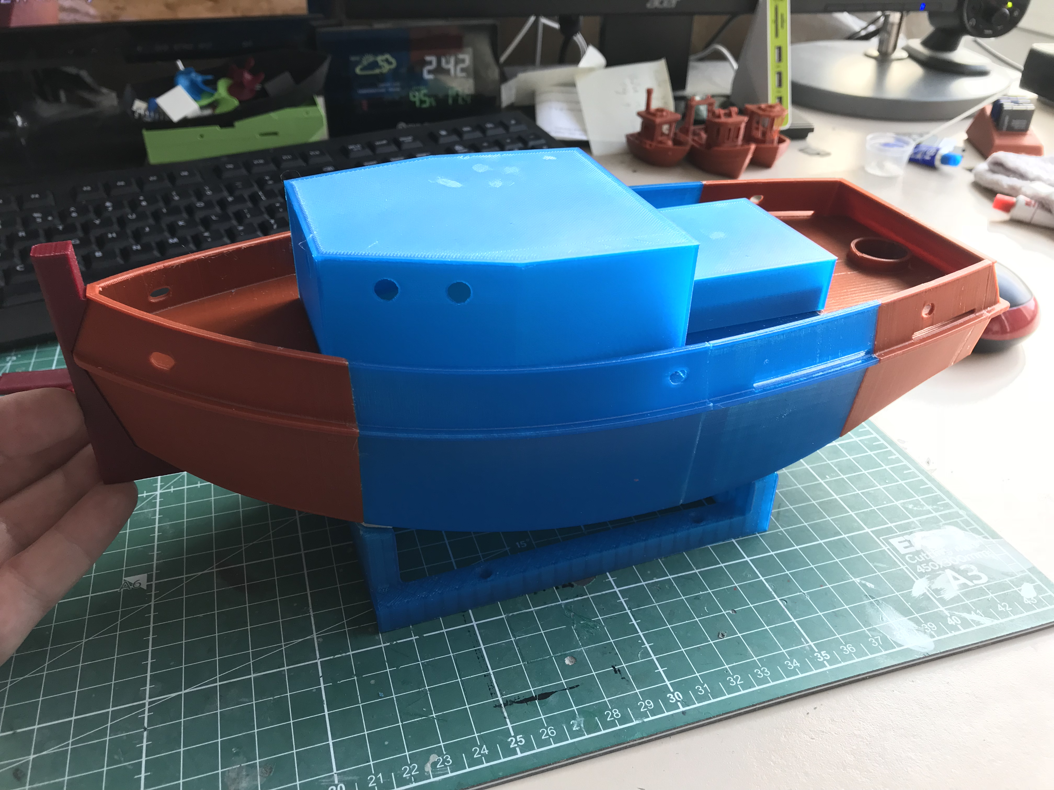 12" Thomas tug