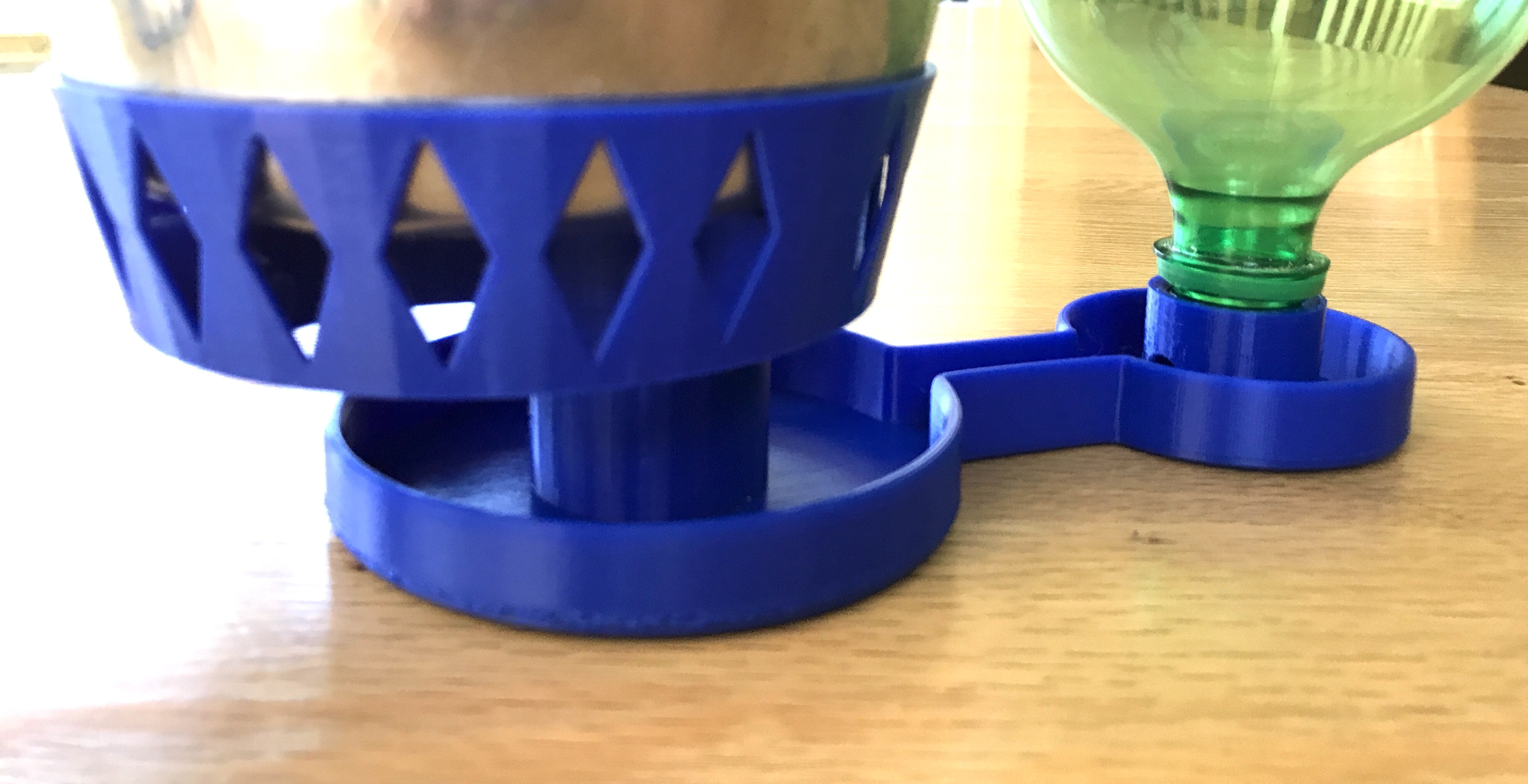 Ant-Proof Pet Feeder