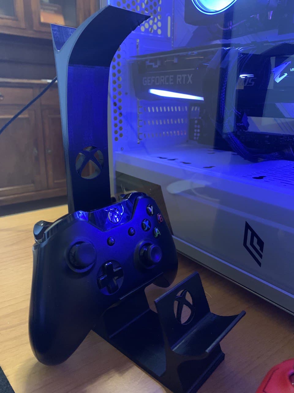 Xbox controller and headphones stand