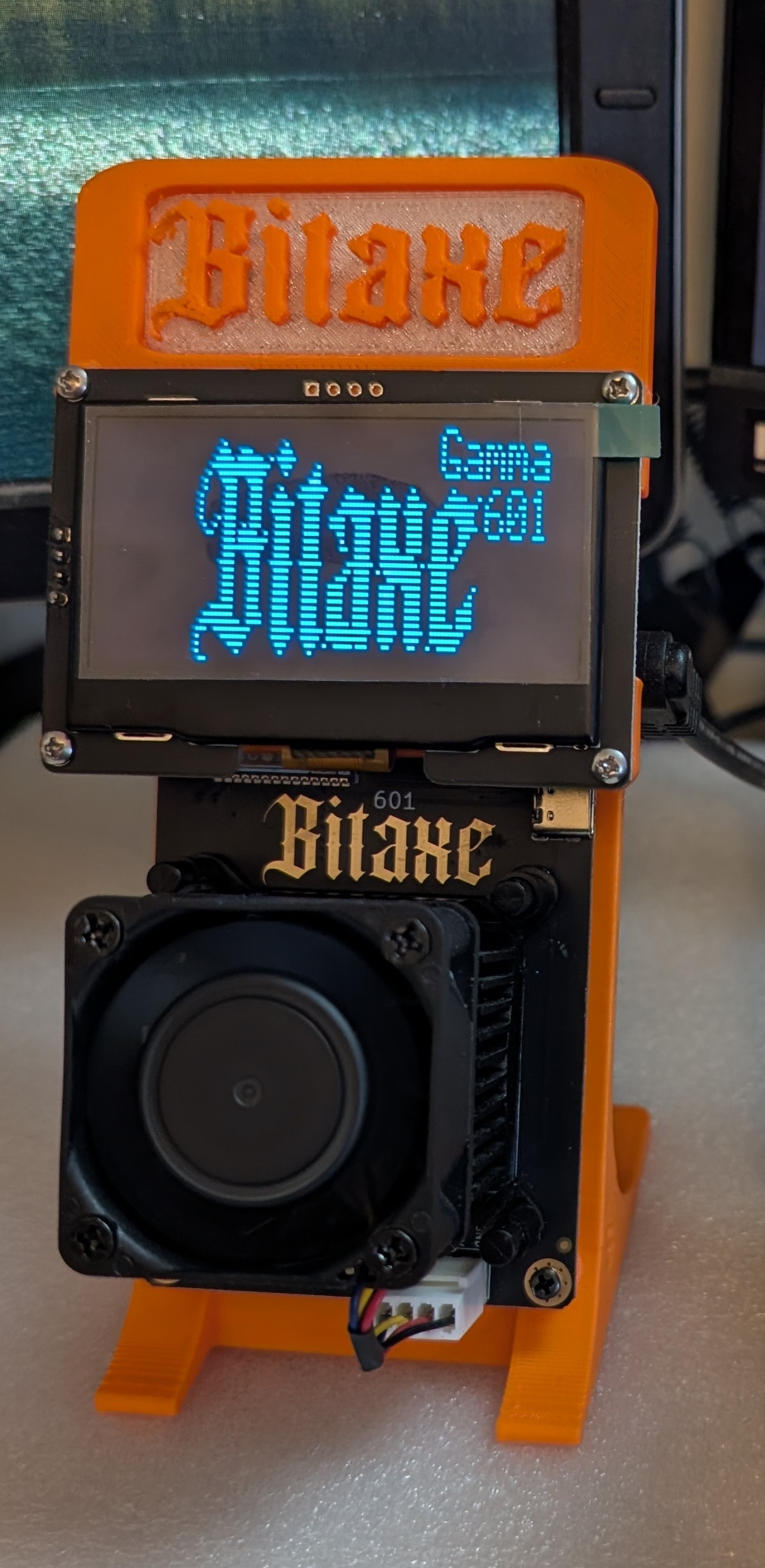 Bitaxe Gamma 601 Large OLED Riser