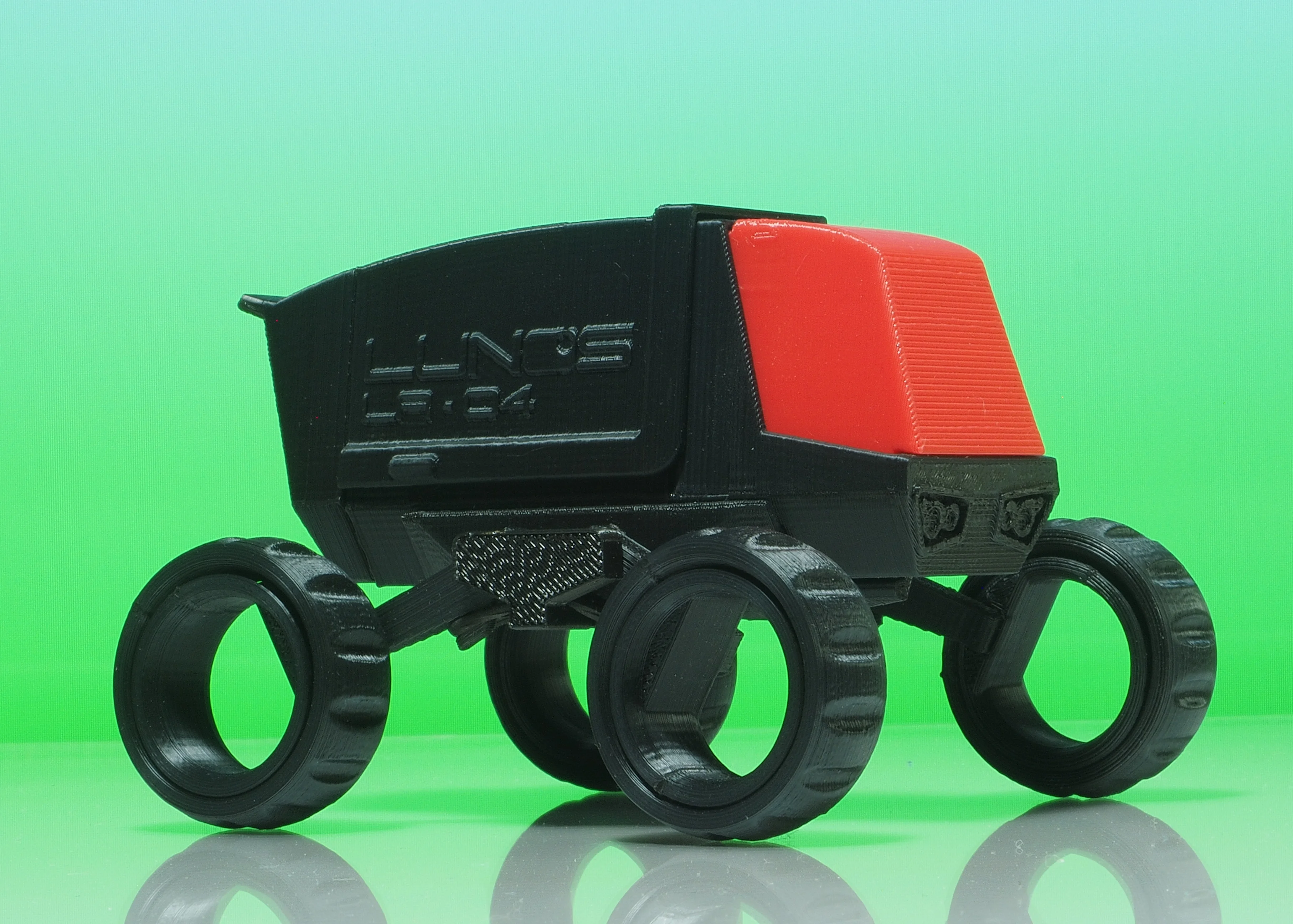 Lunos LR04 Sci-fi space buggy rover toy - no supports - easy print