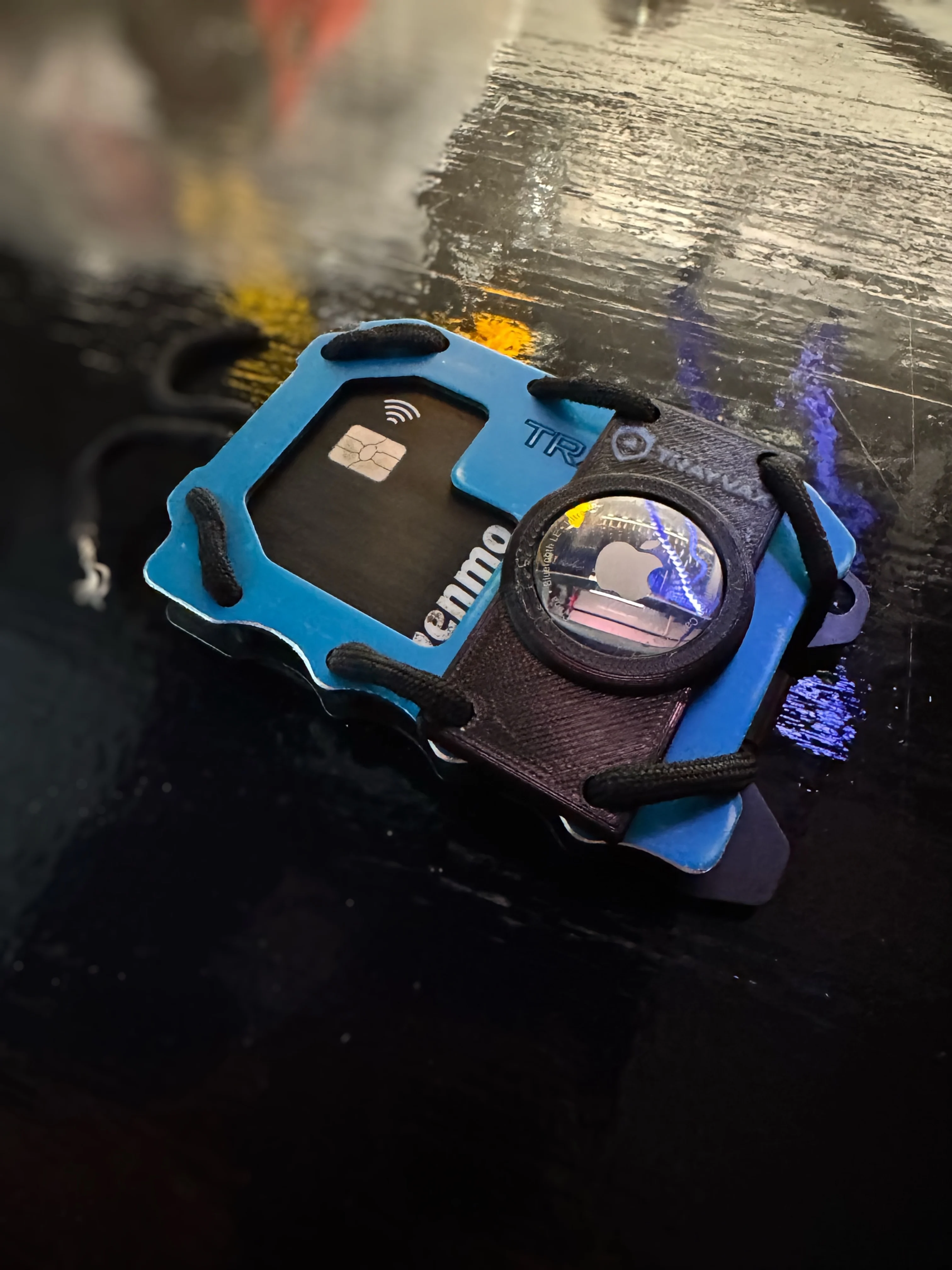 Trayvax OG 2.0 AirTag adapter