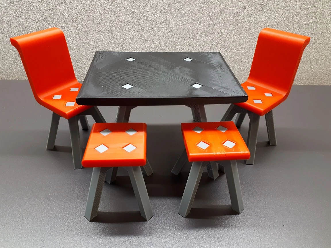 Mini table and chairs
