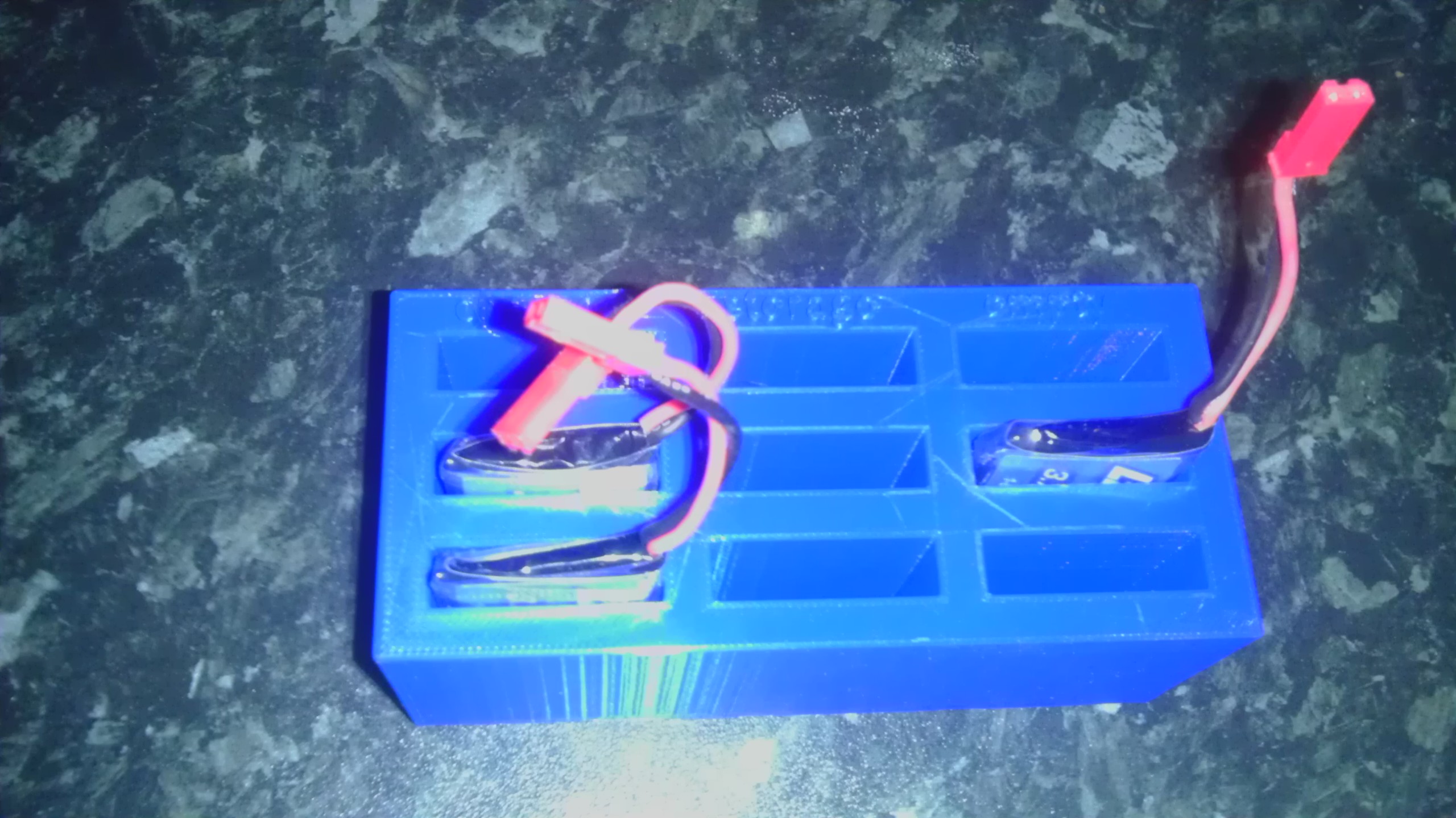 la trax battery holder