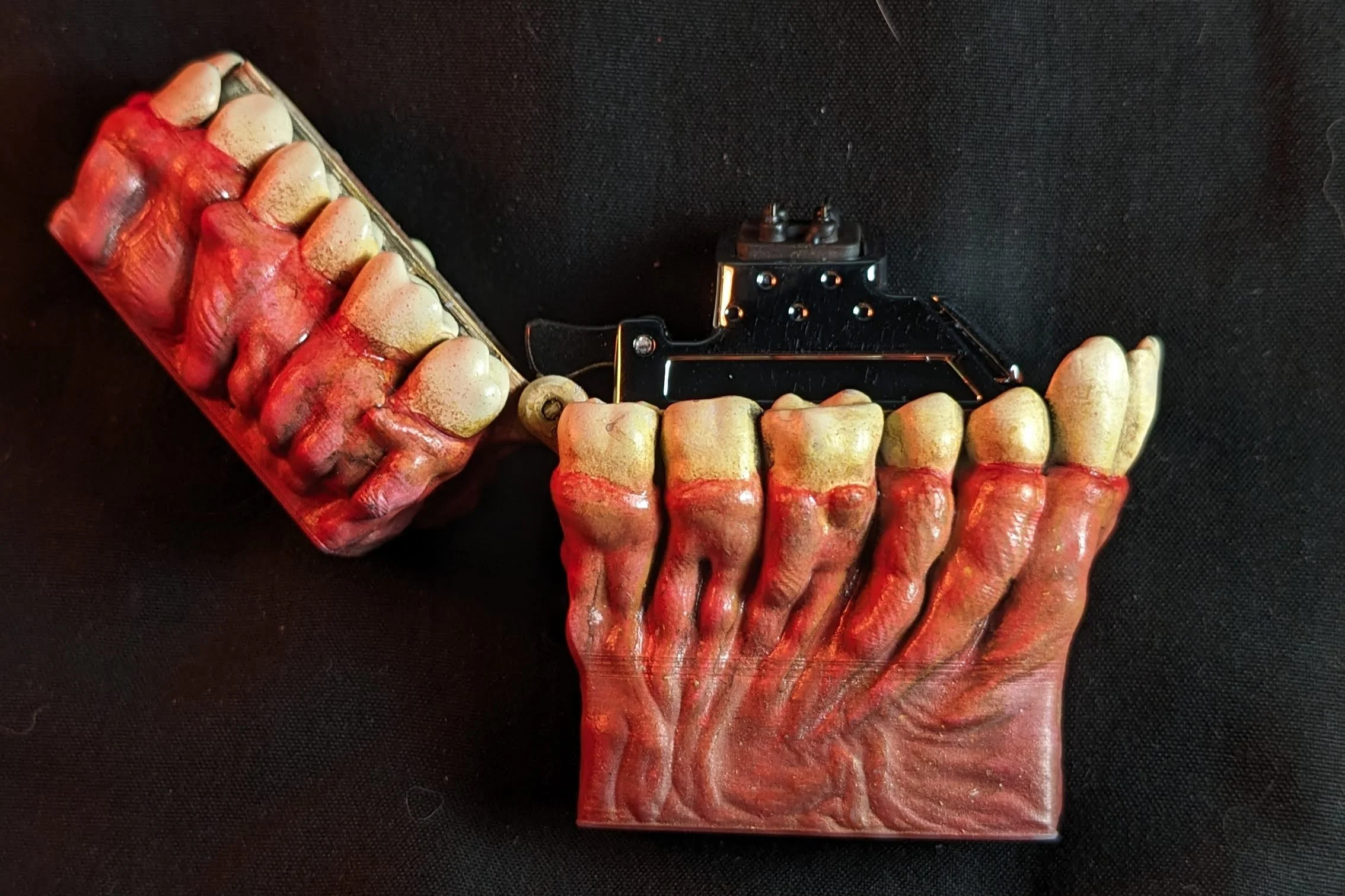 Teeth Zippo
