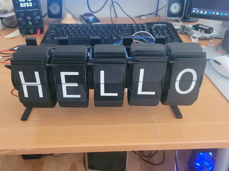 Split flap display