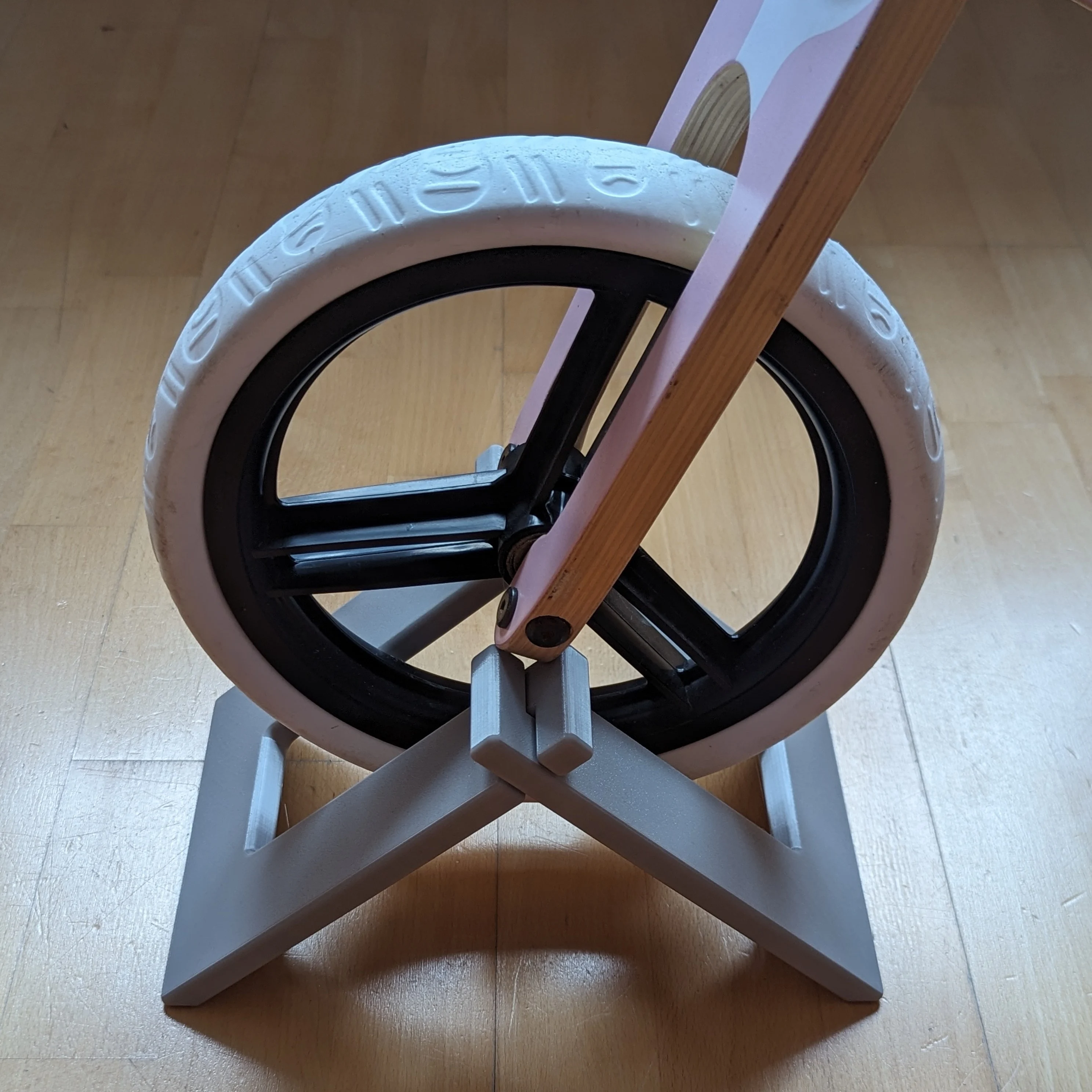 Children's (balance) bike stand