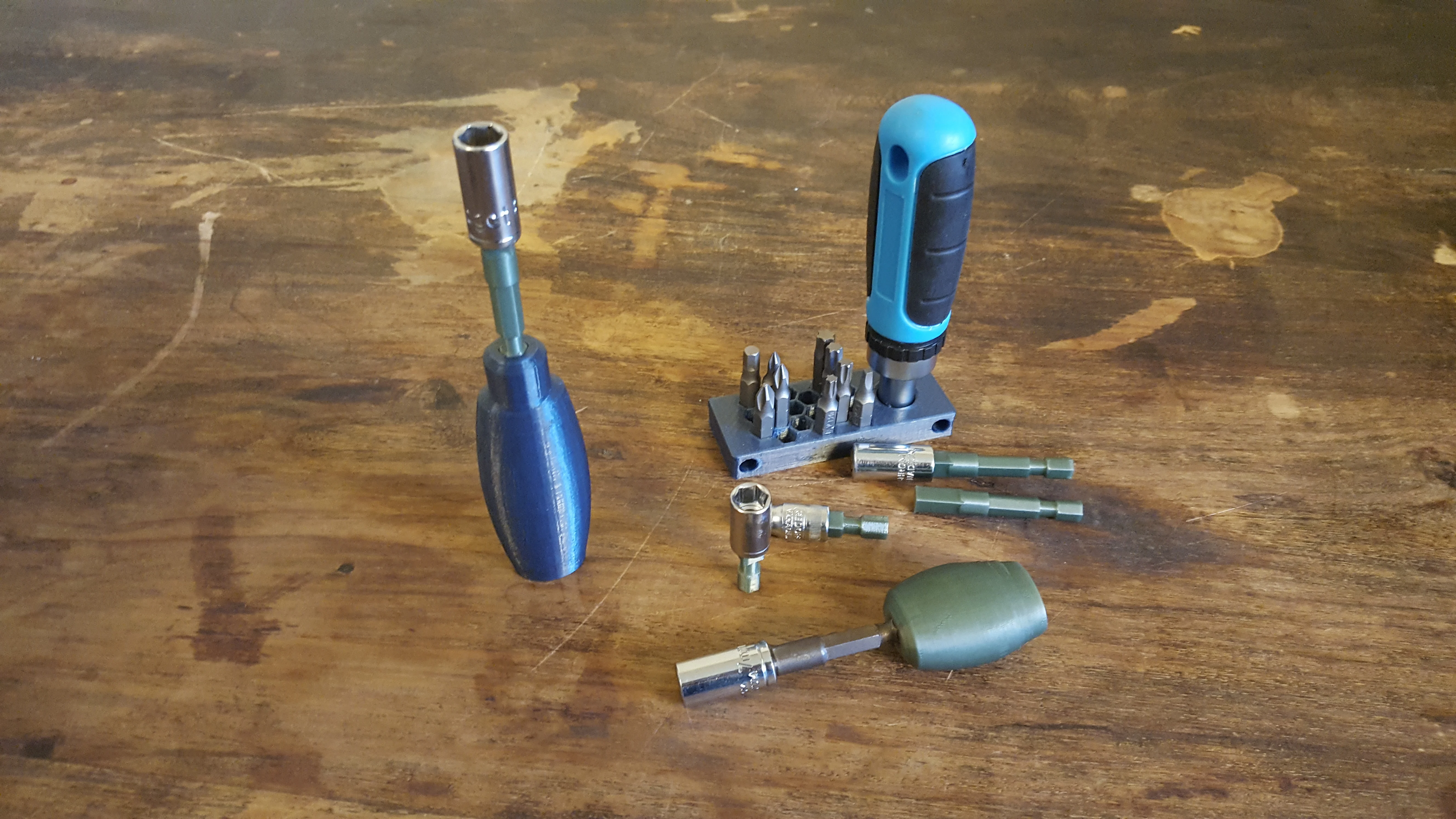 Converter socket to bit screw driver & Bit driver
