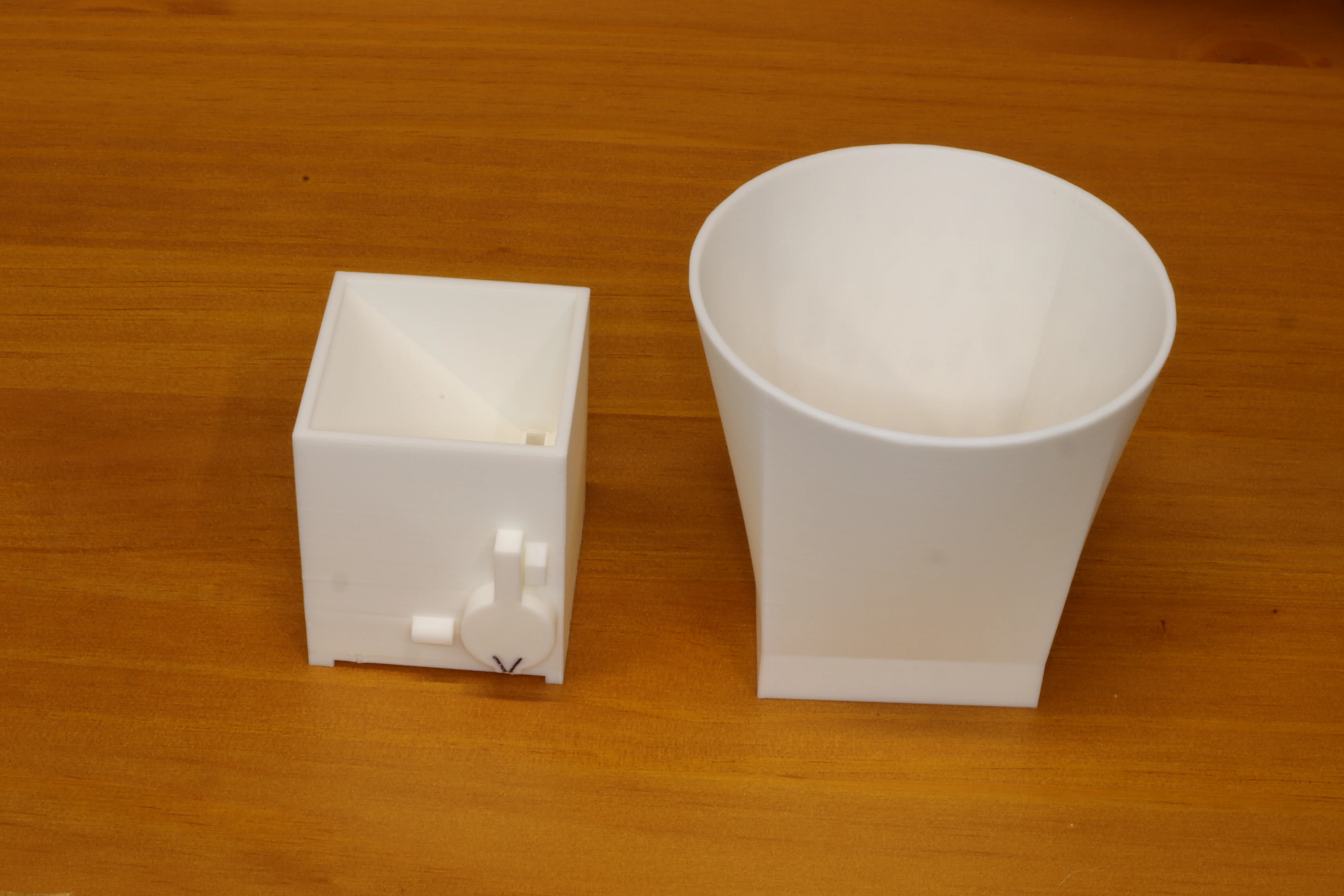 HO scale ballast spreader with shut-off valve