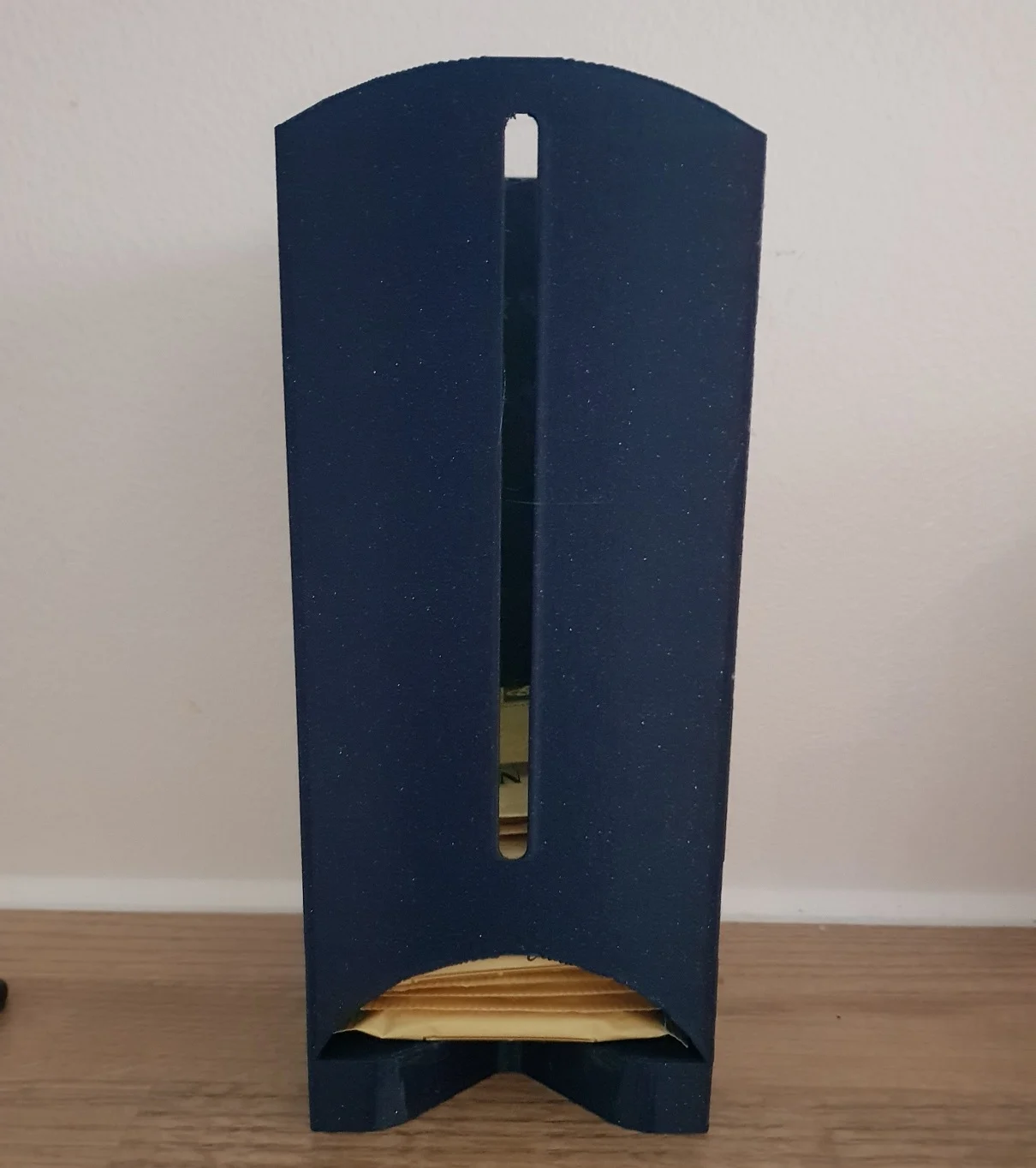 Tea dispencer thumbhole hang or stand