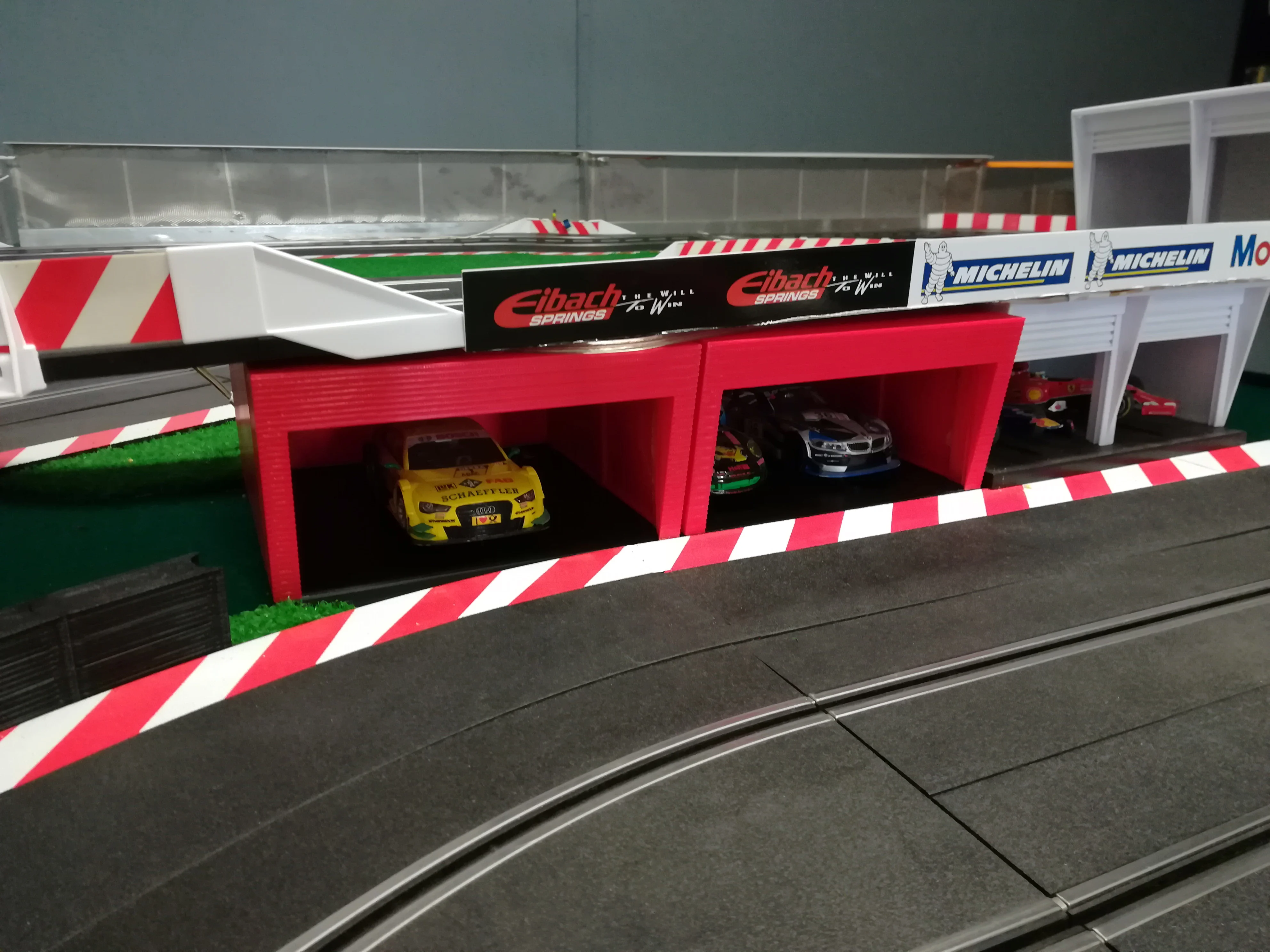 Box f1