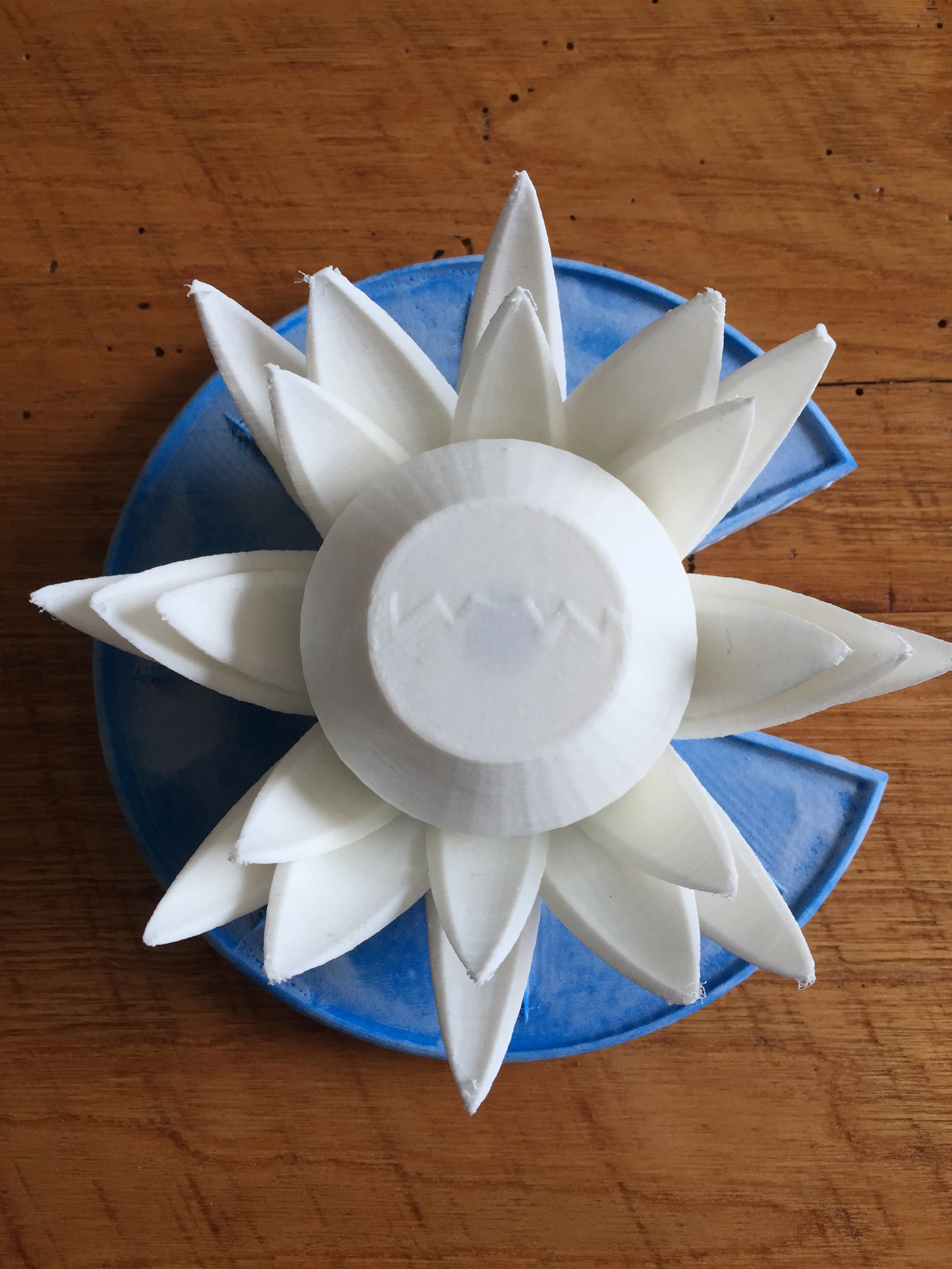 Ultrasonic Bug Repelling Floating Waterlily - #MakeItFloat