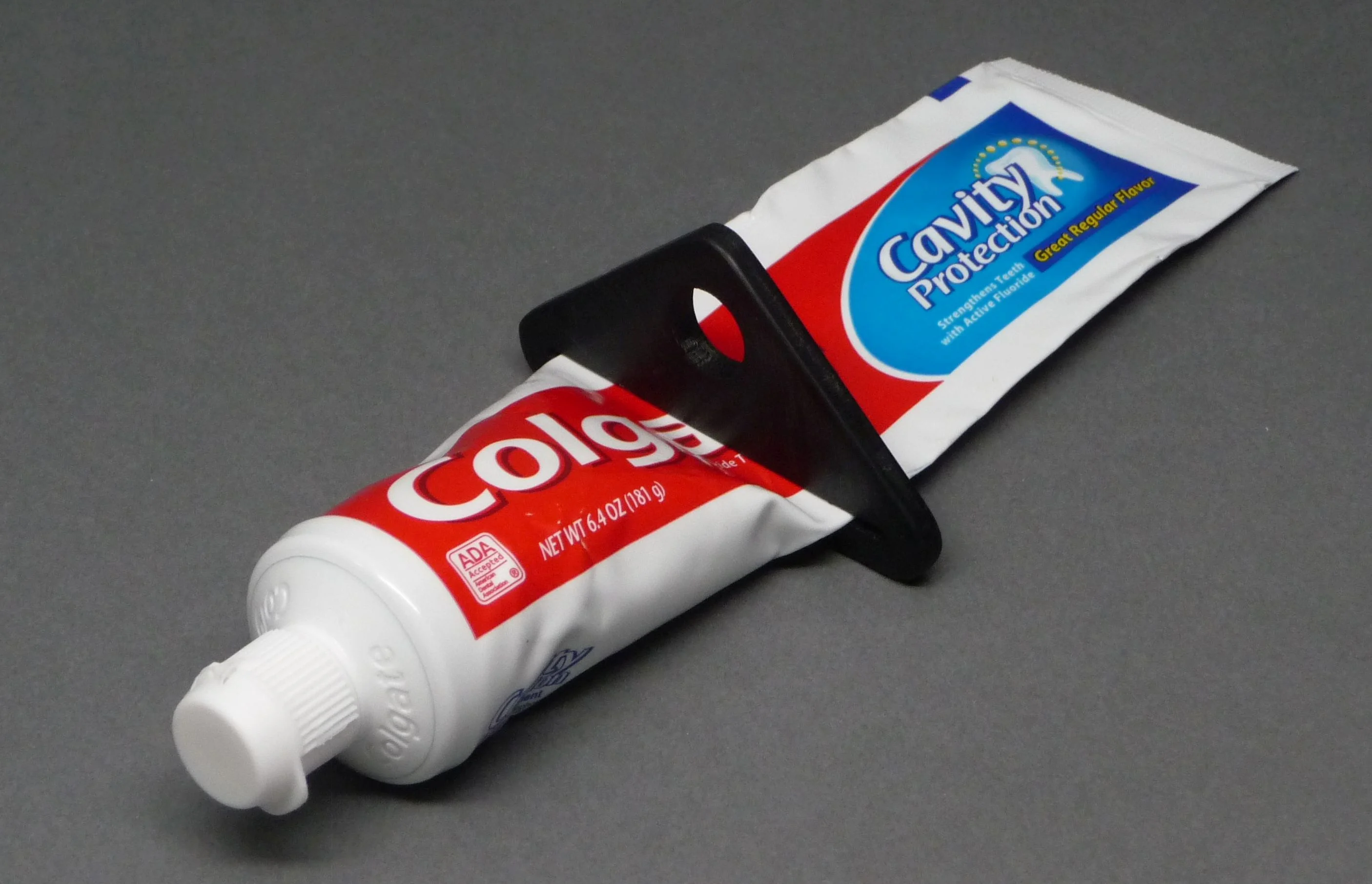 Simple Toothpaste Squeezer