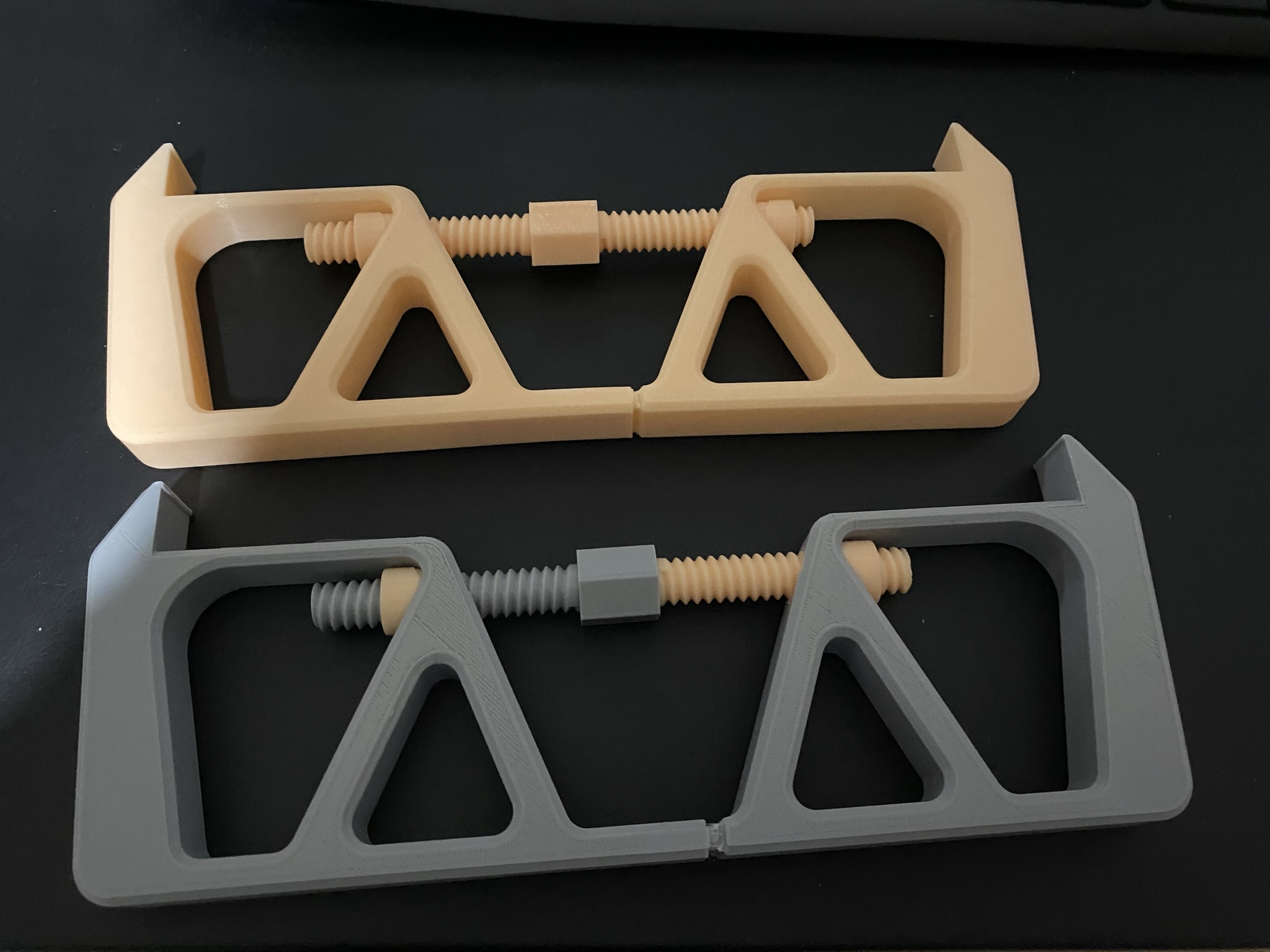 Adjustable depth stand