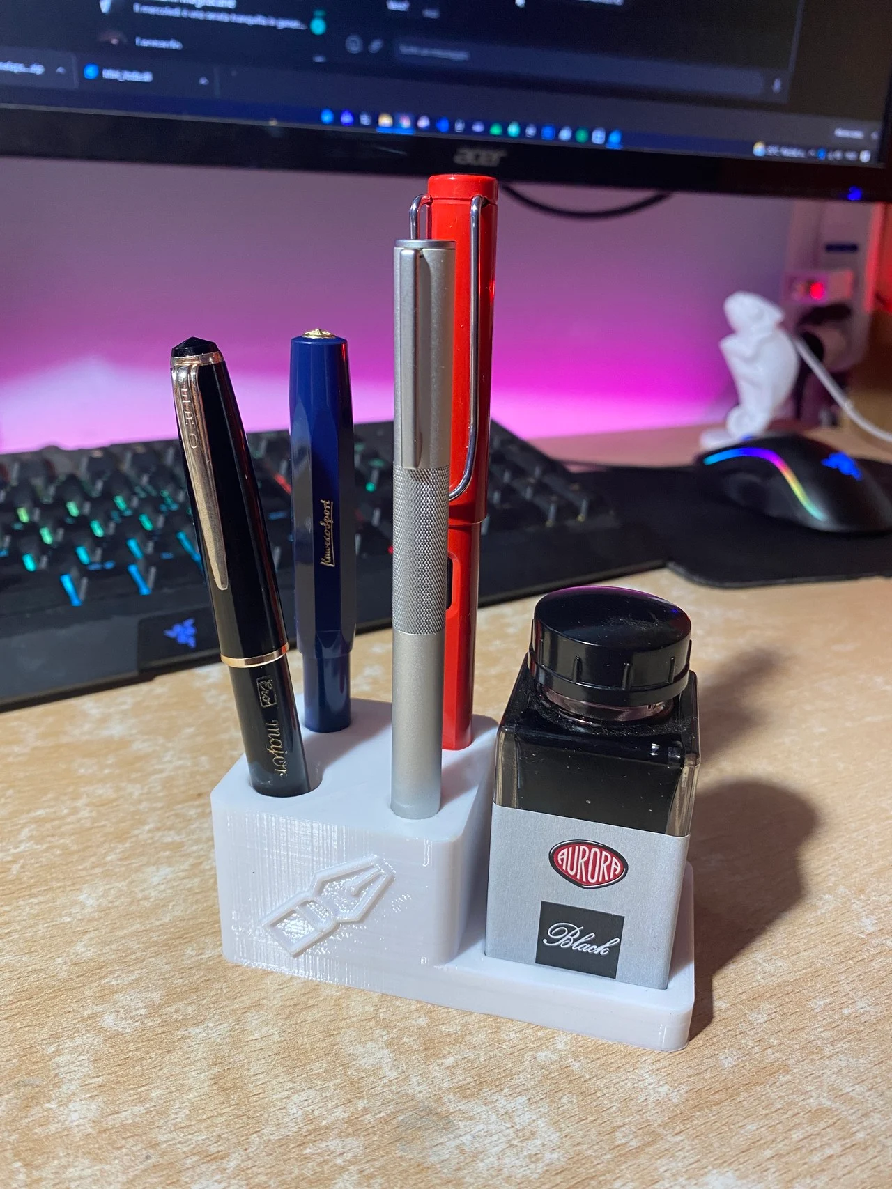 Pen Holder
