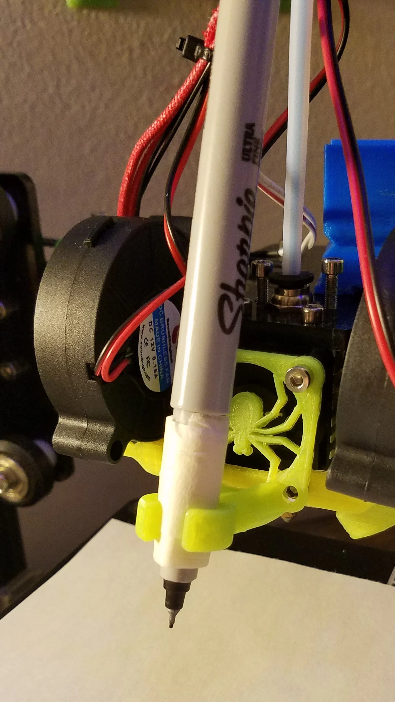 Tarantula Pen Mount