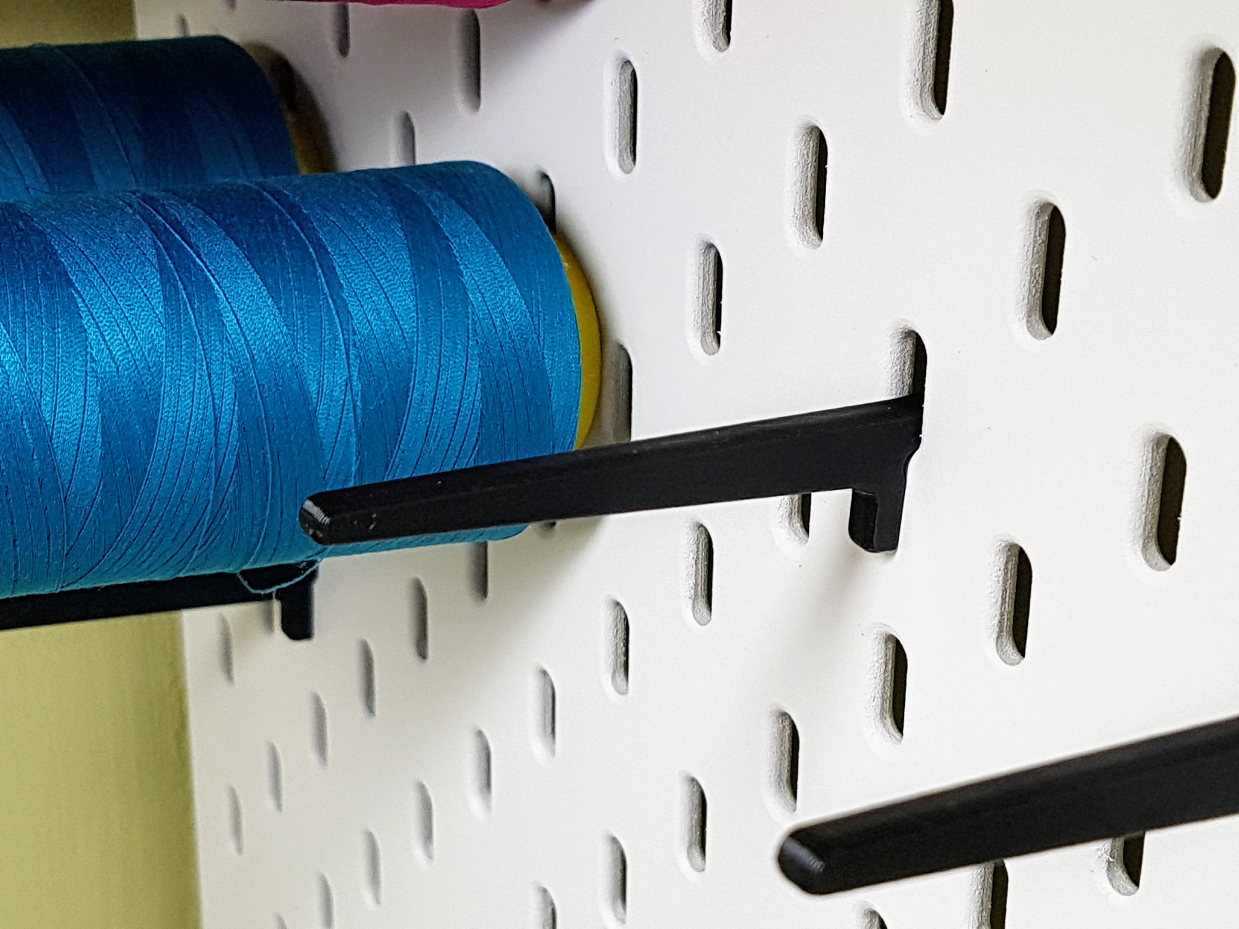 Spool thread holder for IKEA SKADIS pegboard