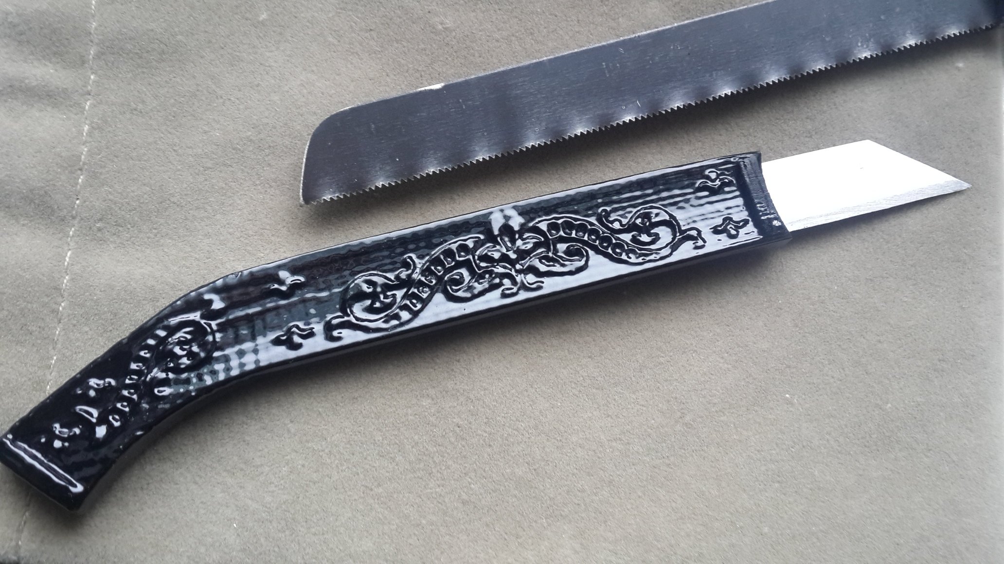 Handle  for hacksaw blade
