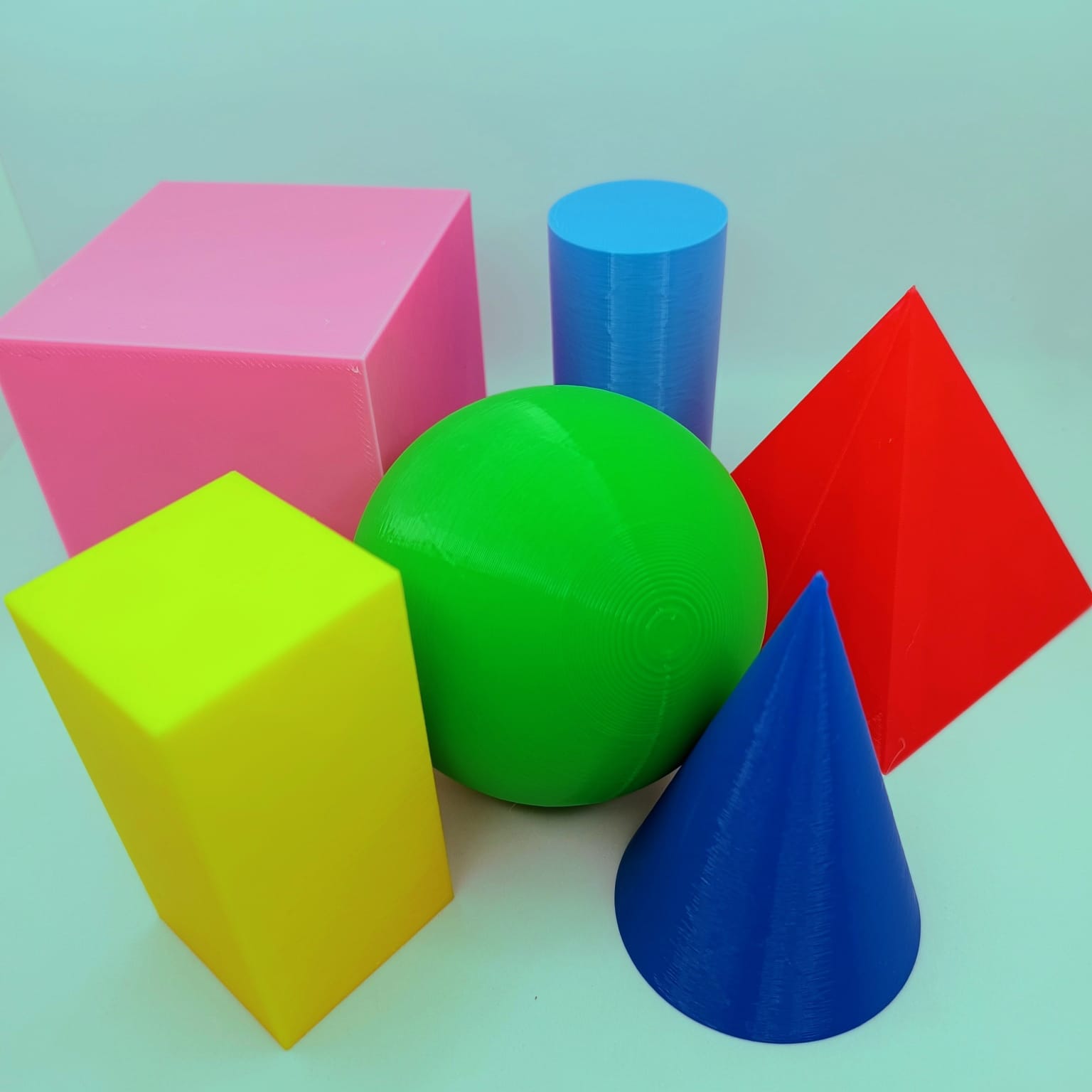 Figuras Geométricas Tridimensionales Simples