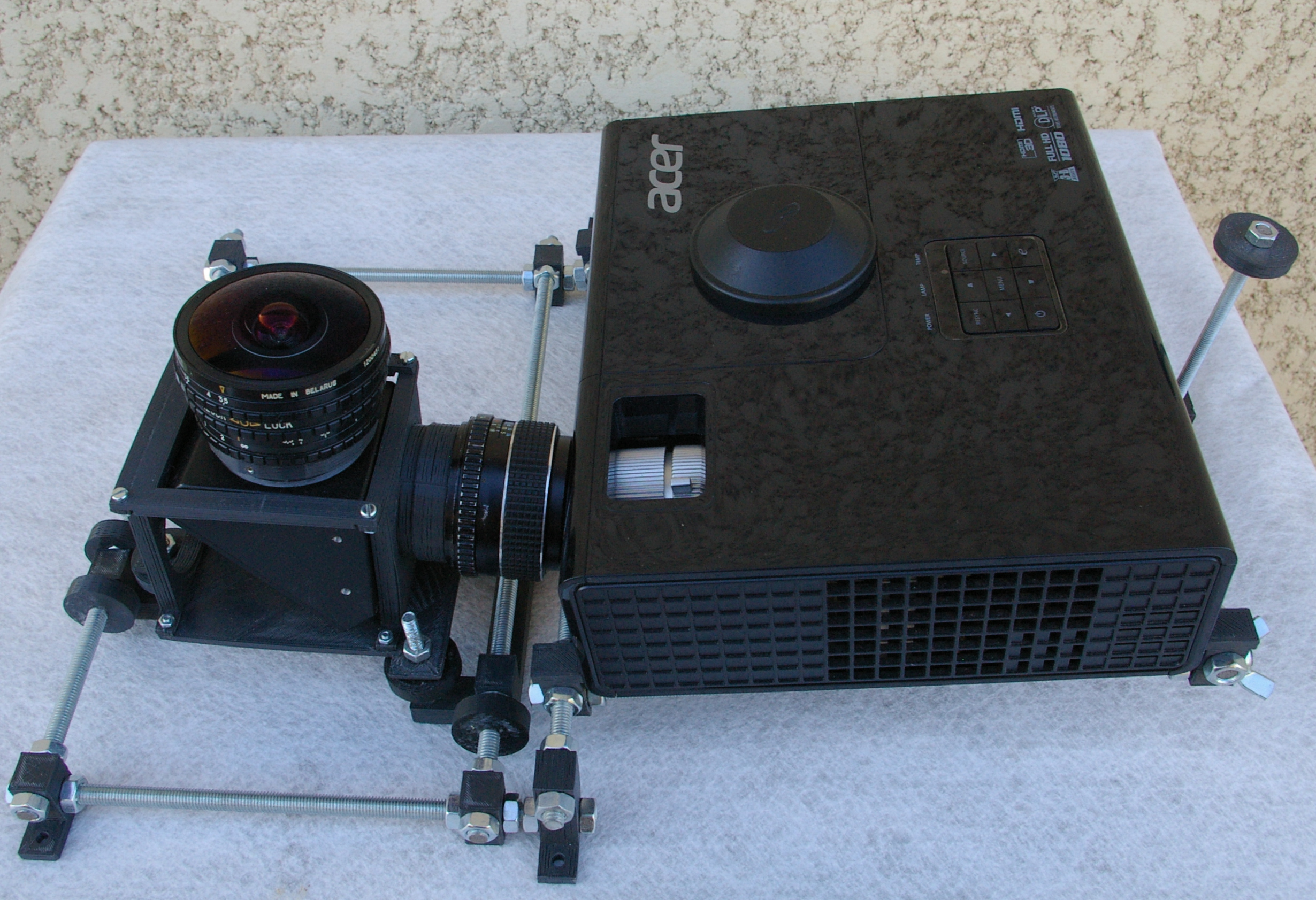 LSS fulldome projector for planetarium