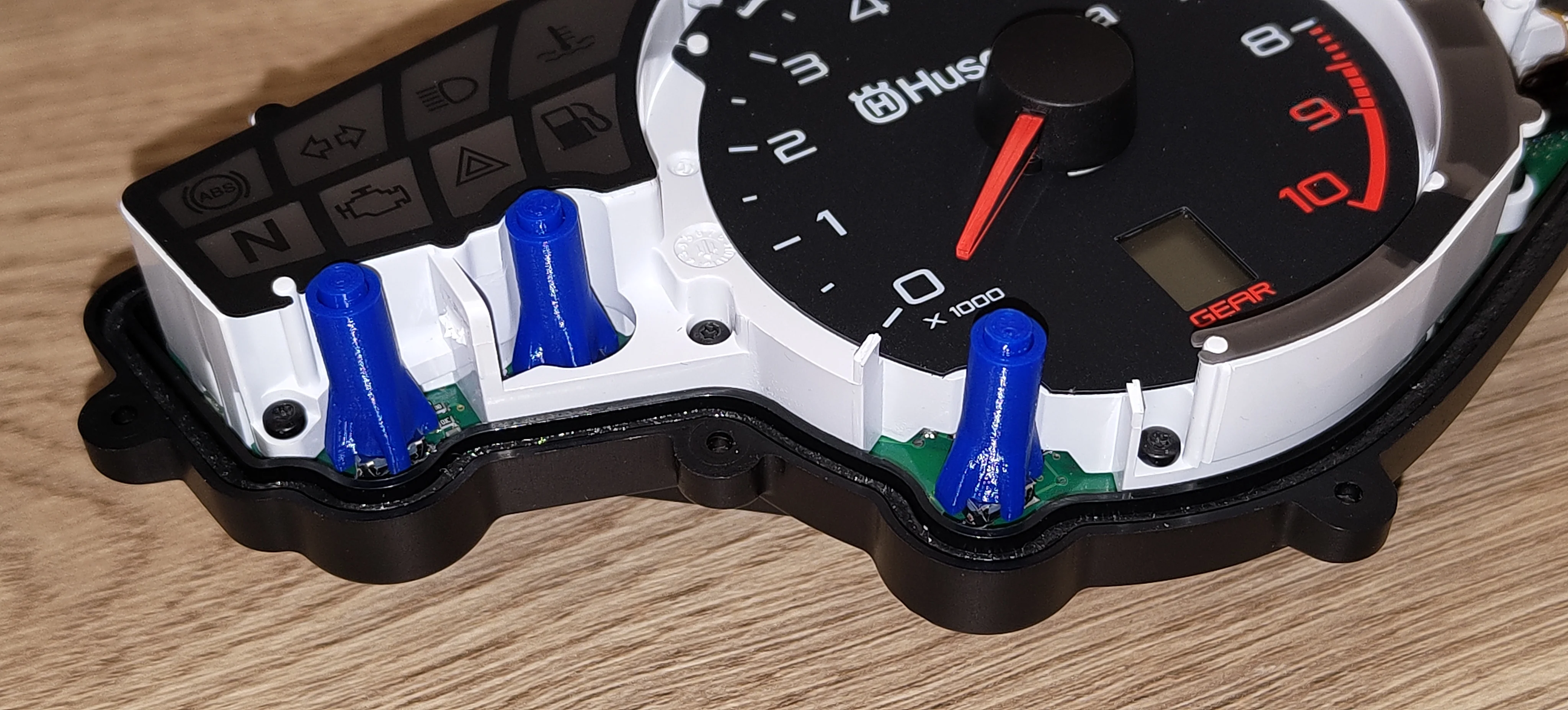 Husqvarna Nuda/Terra/Strada dashboard buttons