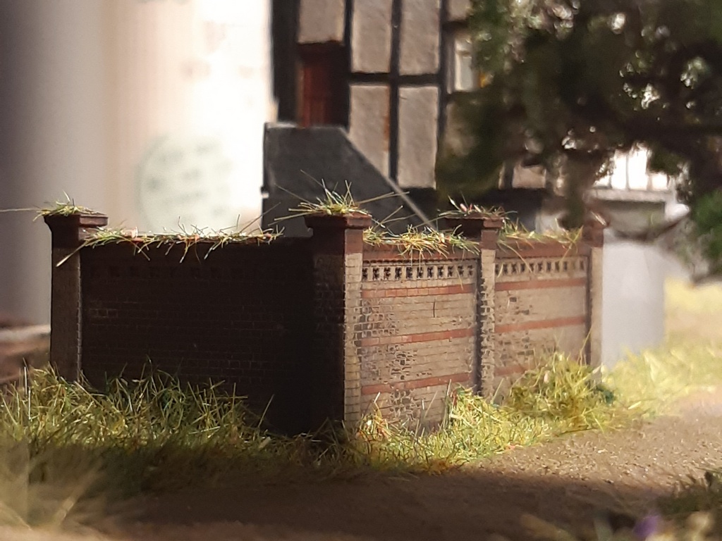 1/10 scale Brick wall on the edge of the train station