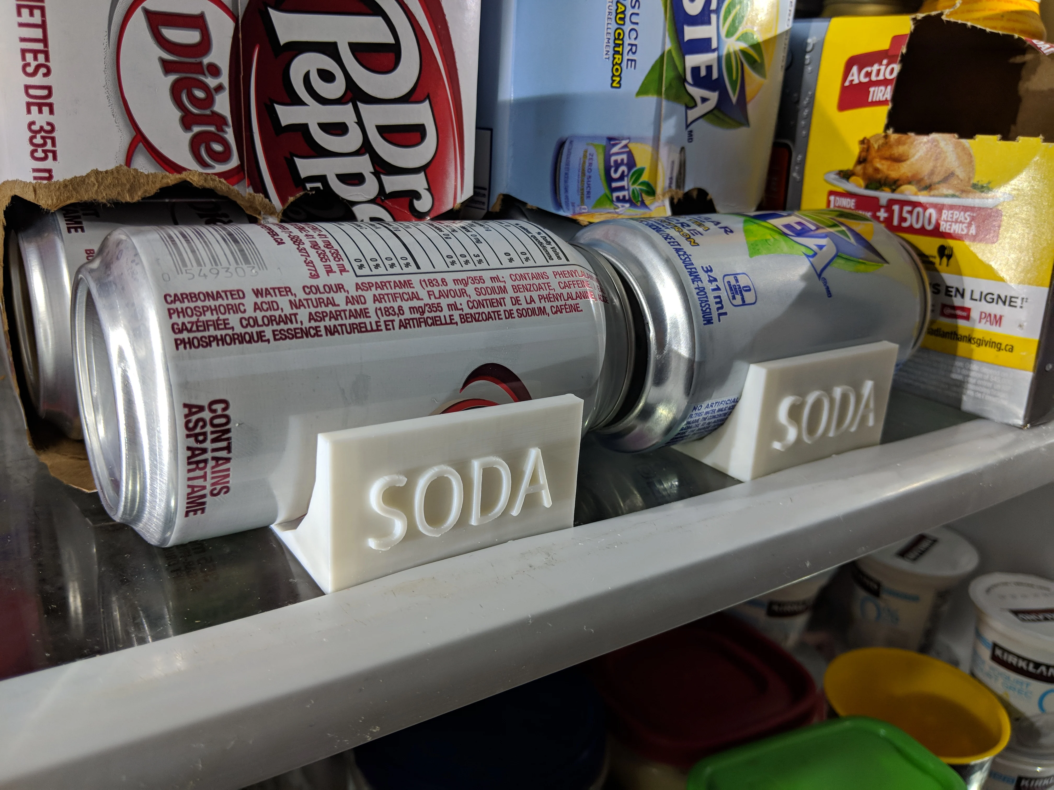 Fridge shelf can stopper