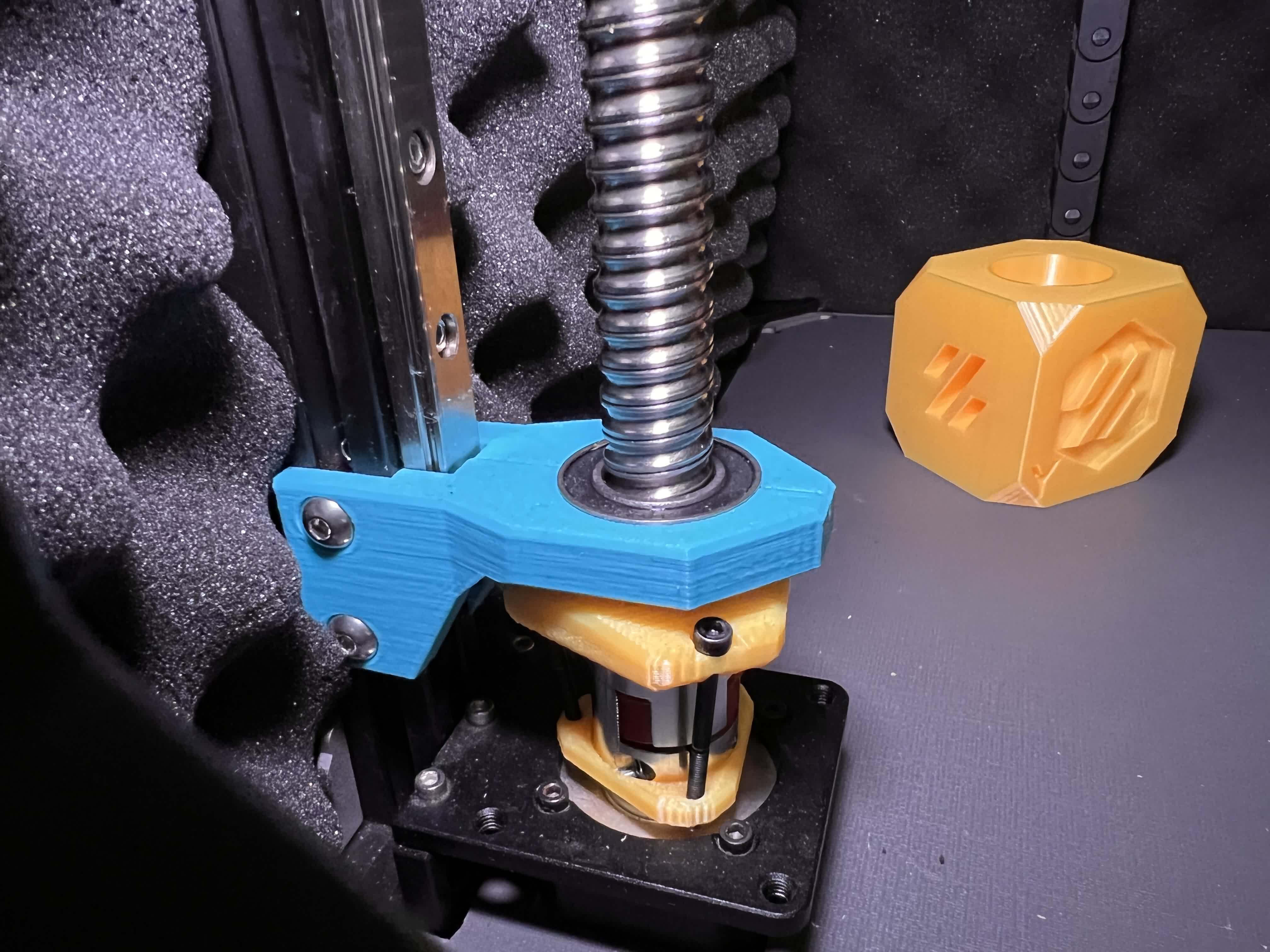 BLV Cube 1605 Ball screw bearing seat Easy to install