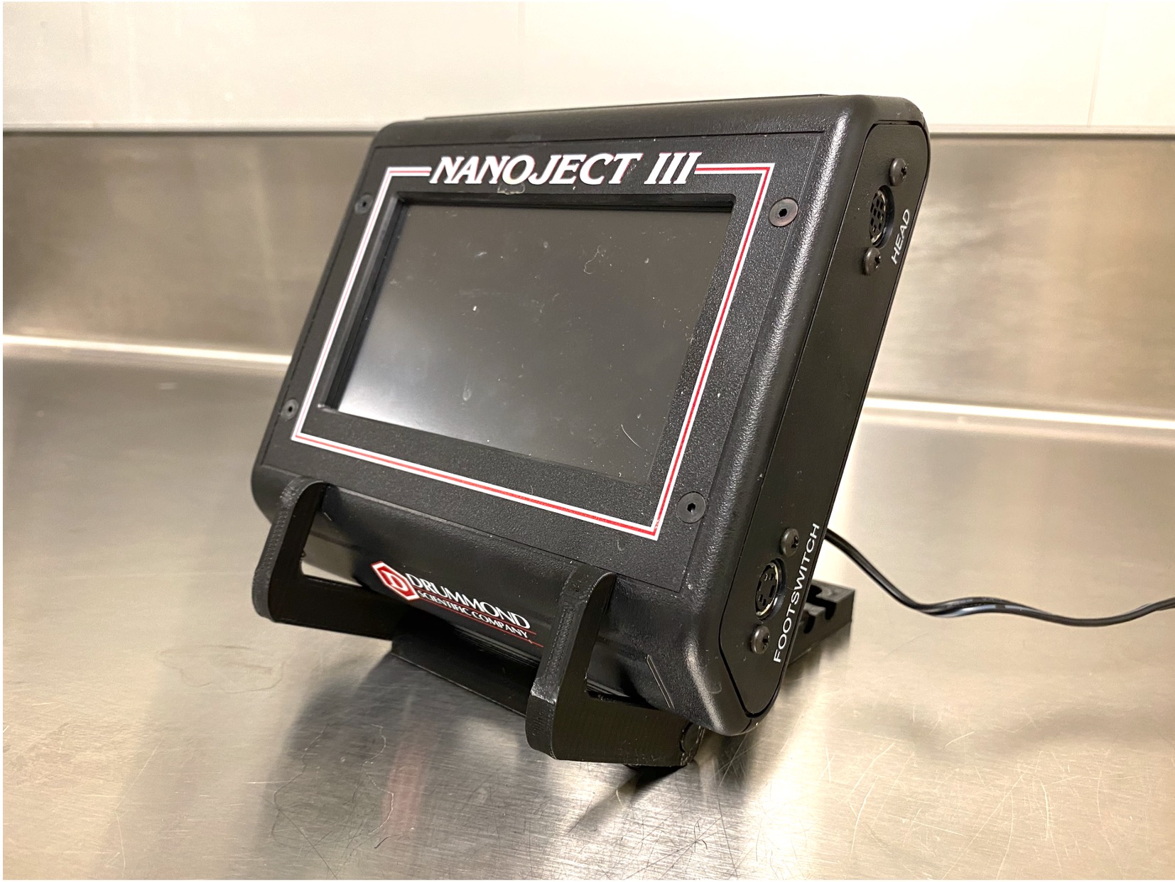 Adjustable stand for Nanoject interface