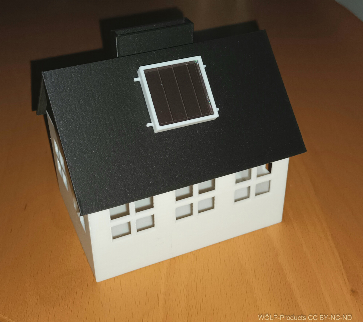 House Money box with PV Ilumination