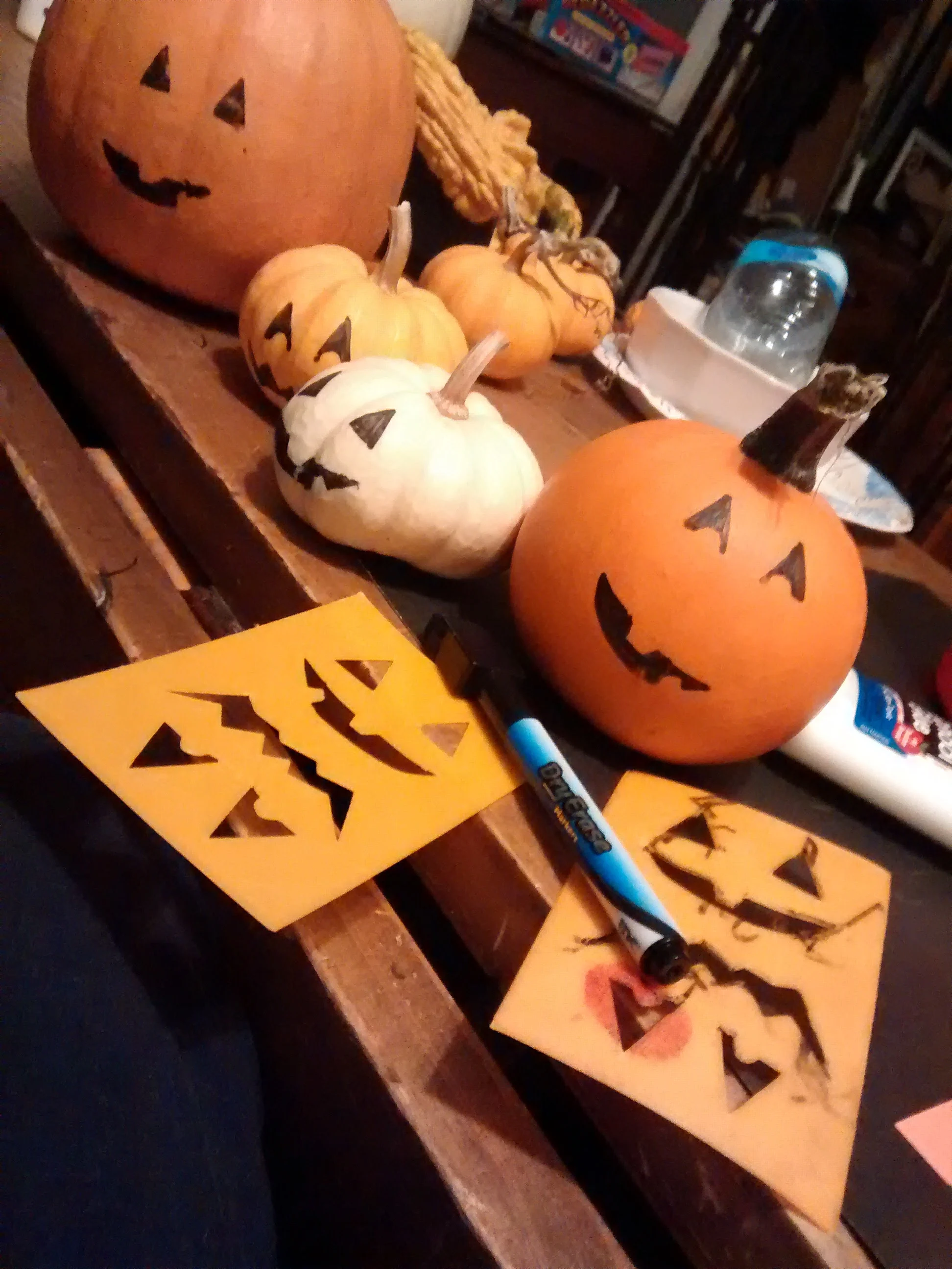 Pumpkin faces stencil