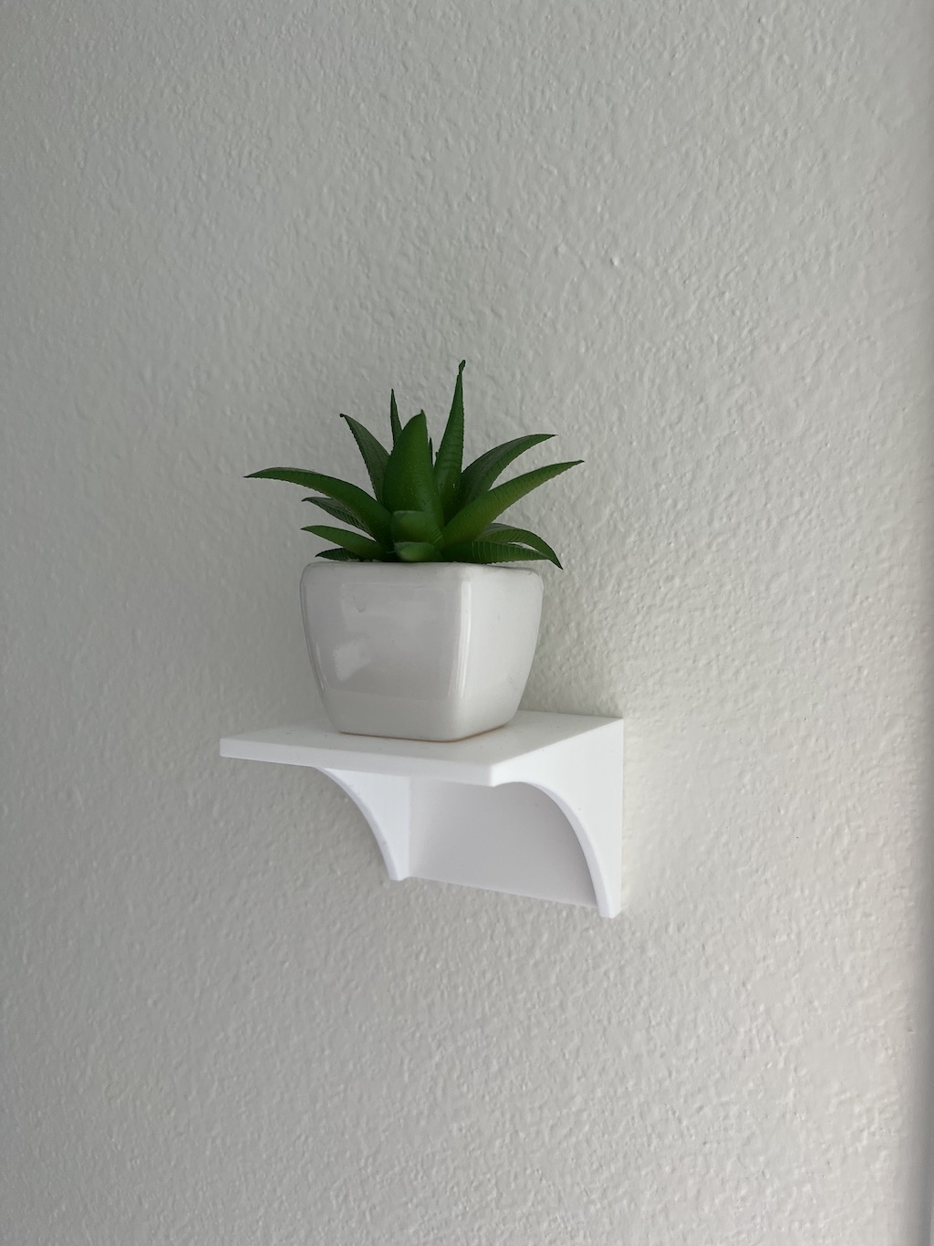 Pin-up Wall Stand