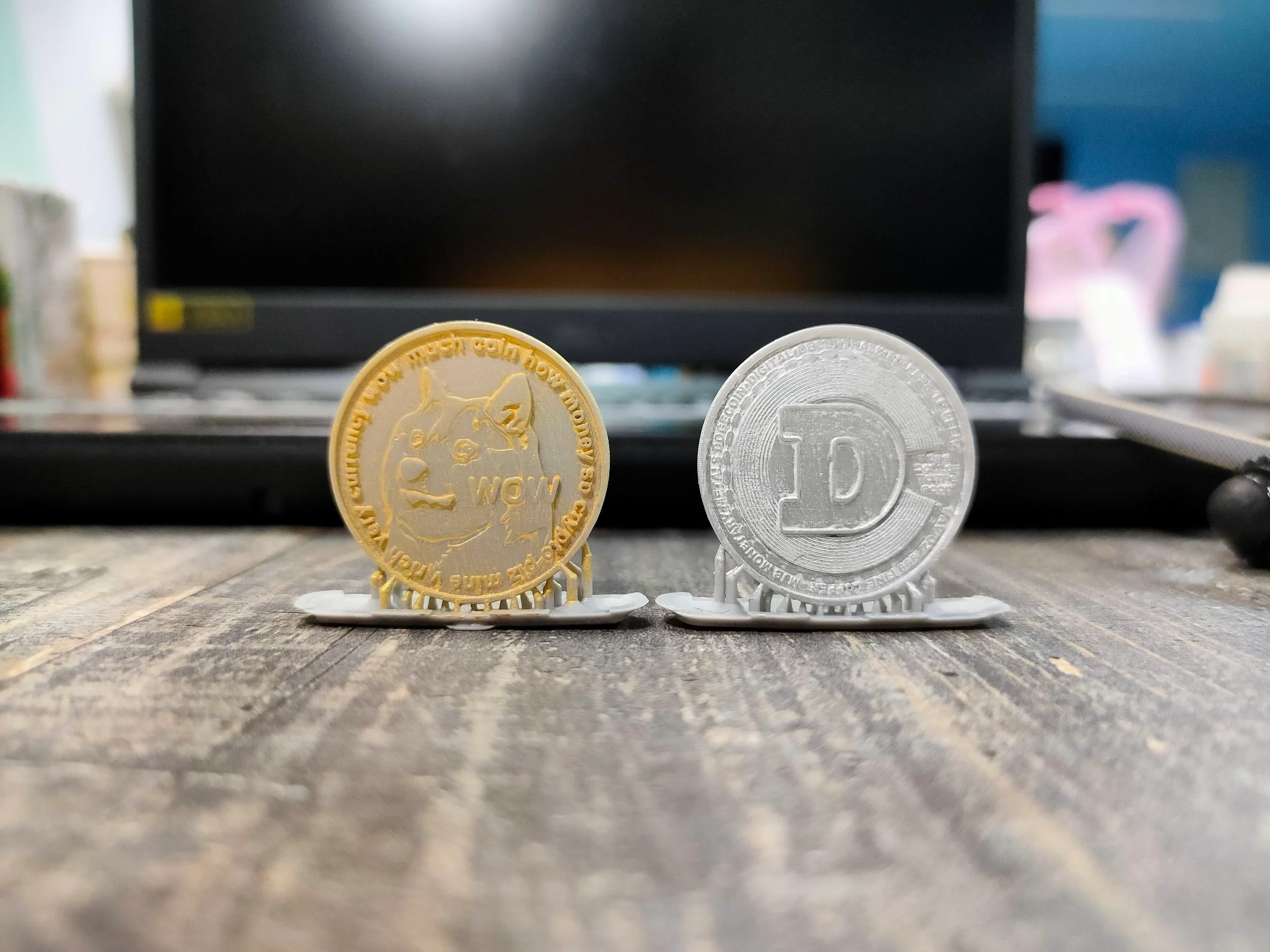 Doge coin to the moon - cryptocurrency