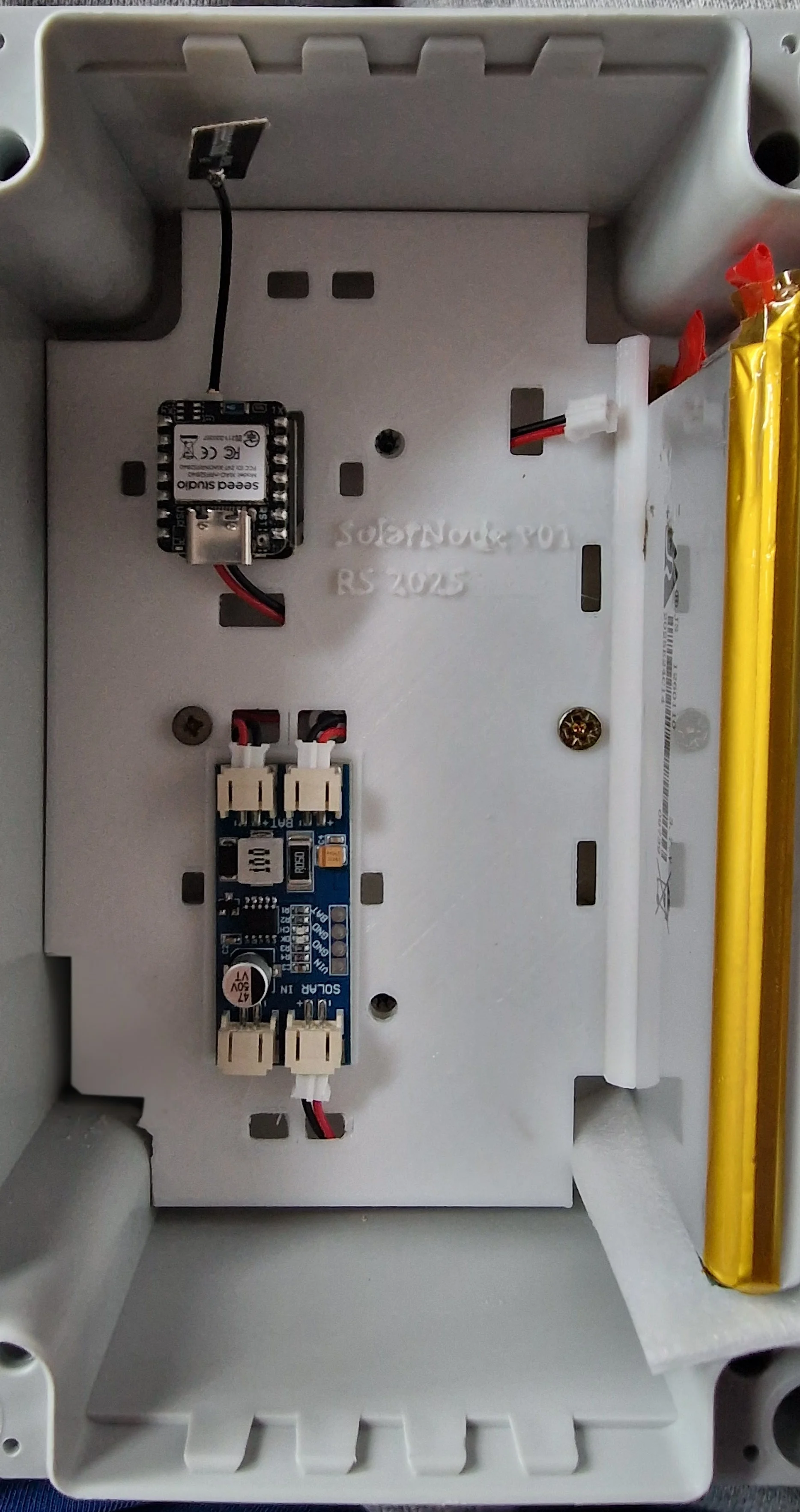 Meshtastic Solar Node Mounting Plate (Fits Leroy Merlin 166×116×70 mm IP66 Enclosure)