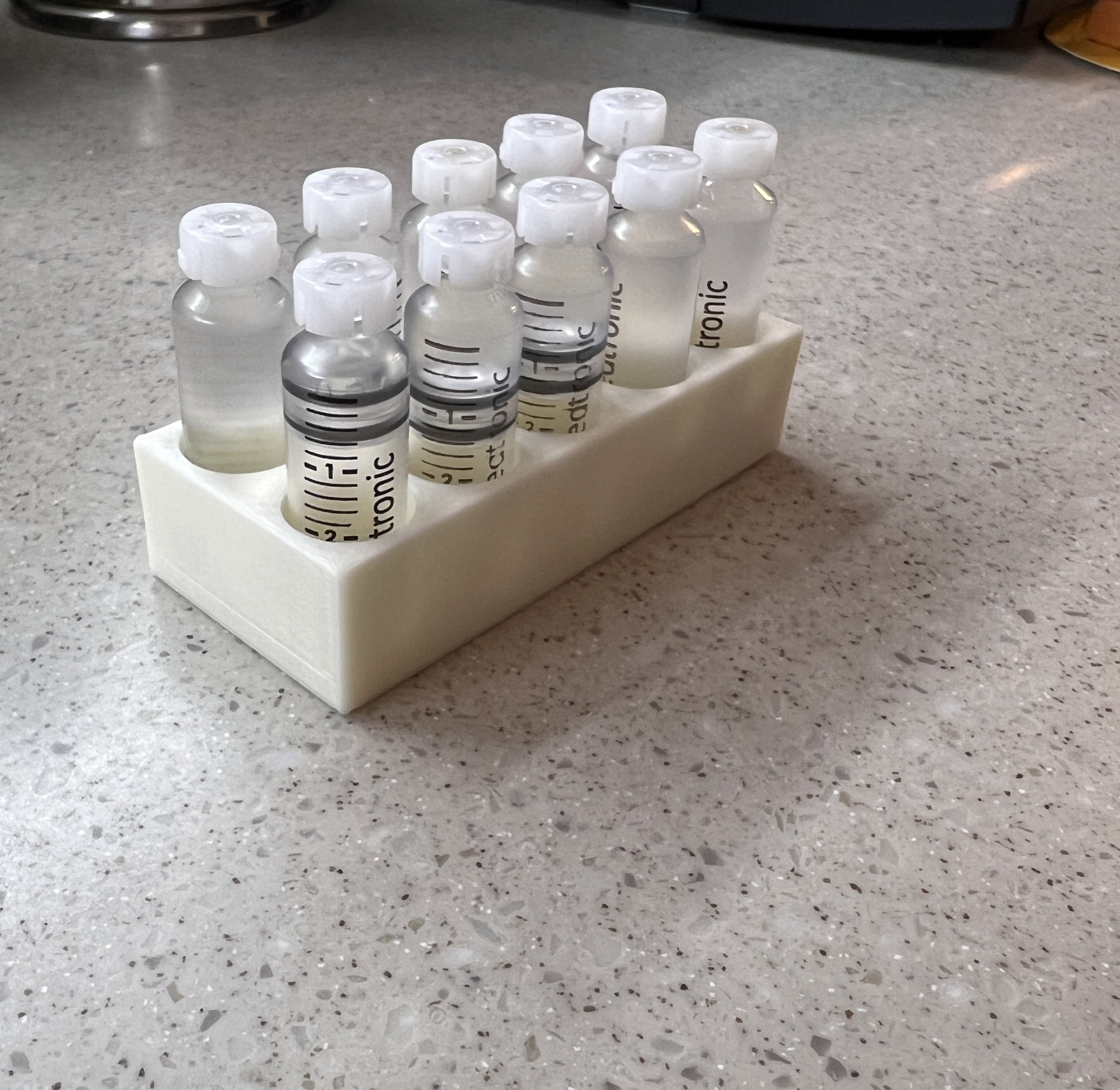 Органайзер для хранения резервуаров с инсулином для помпы Medtronic / Insulin tank storage organizer for Medtronic pump