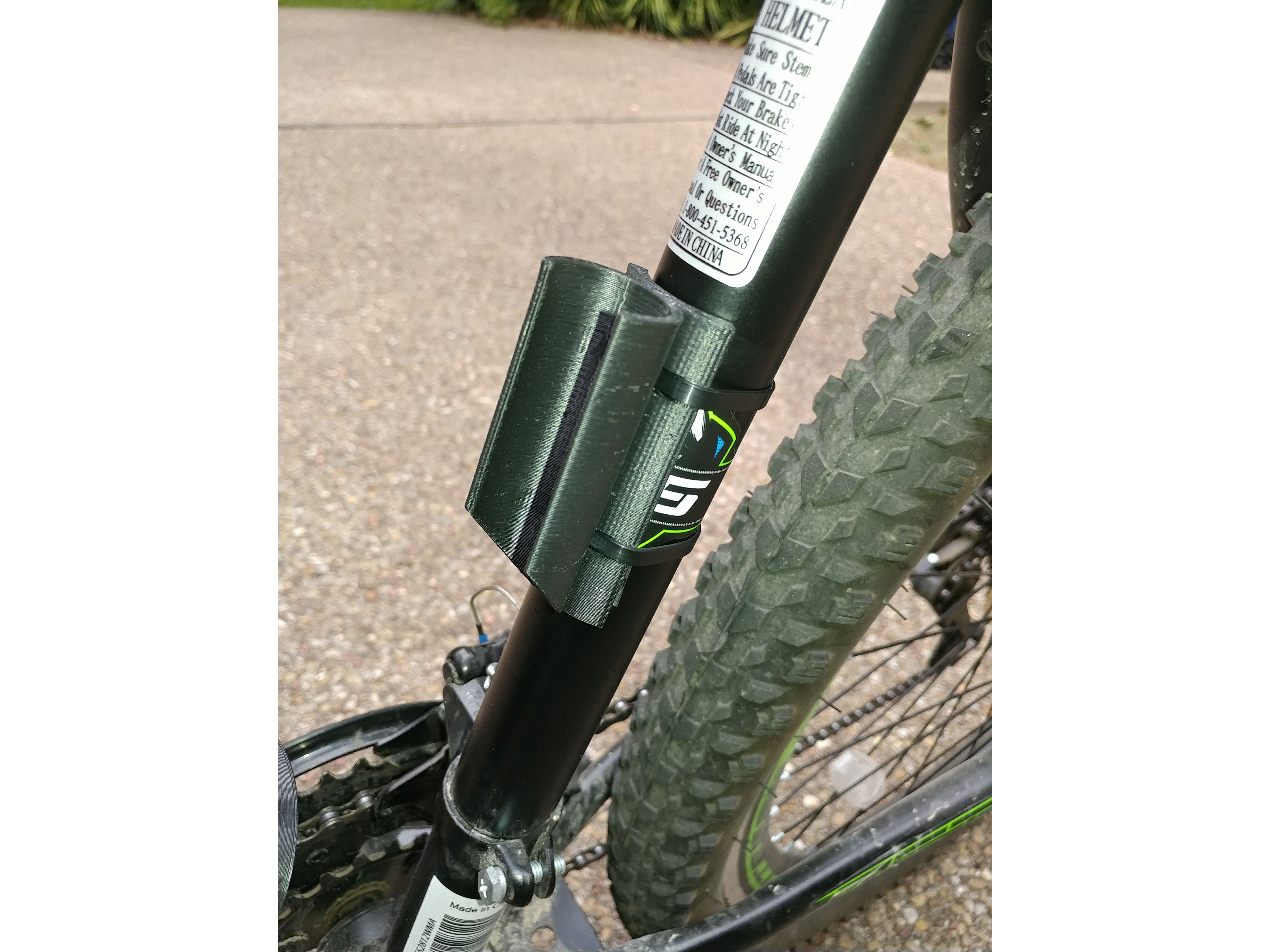 Bike pump mount, customizable, zip-tieable