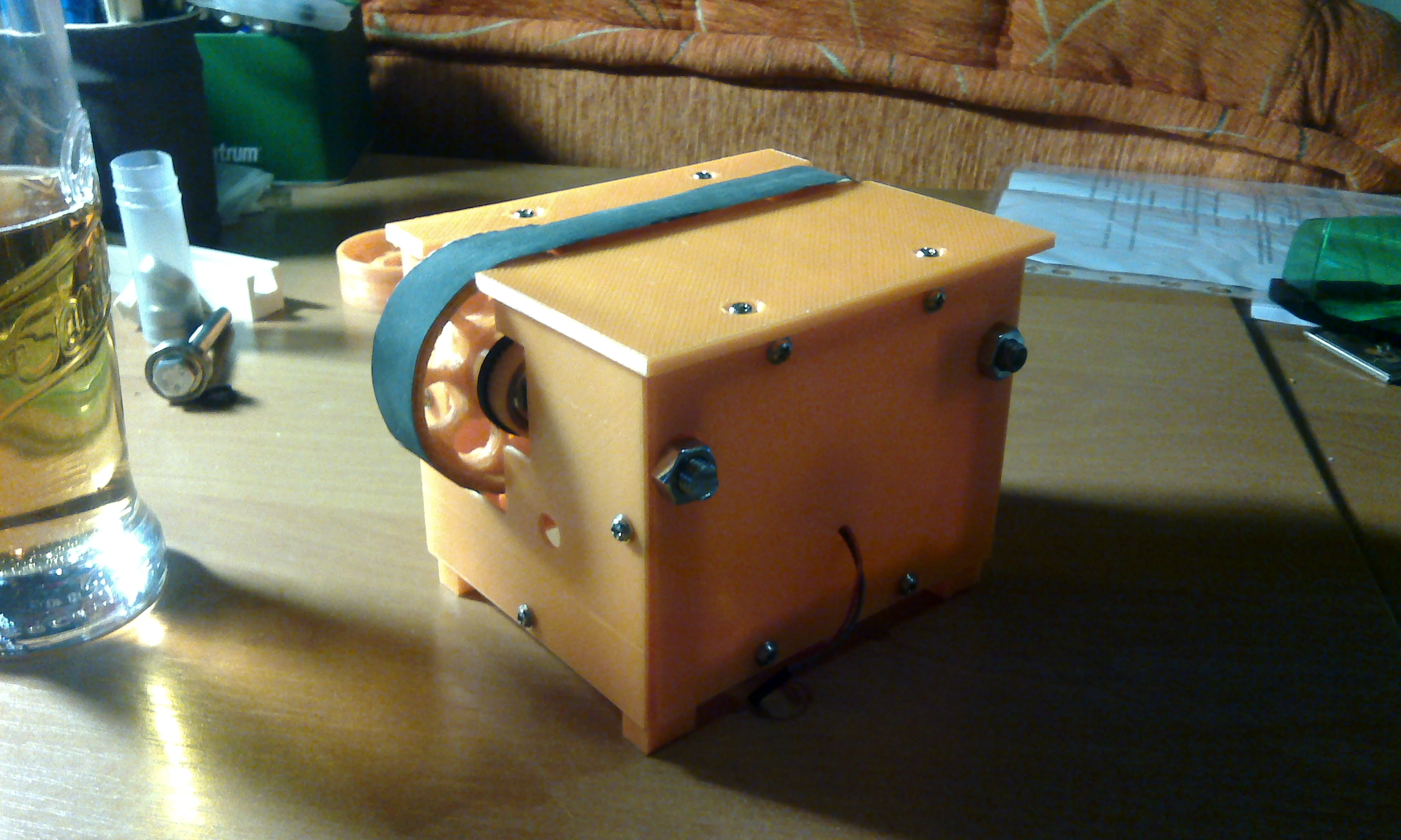Small belt sander