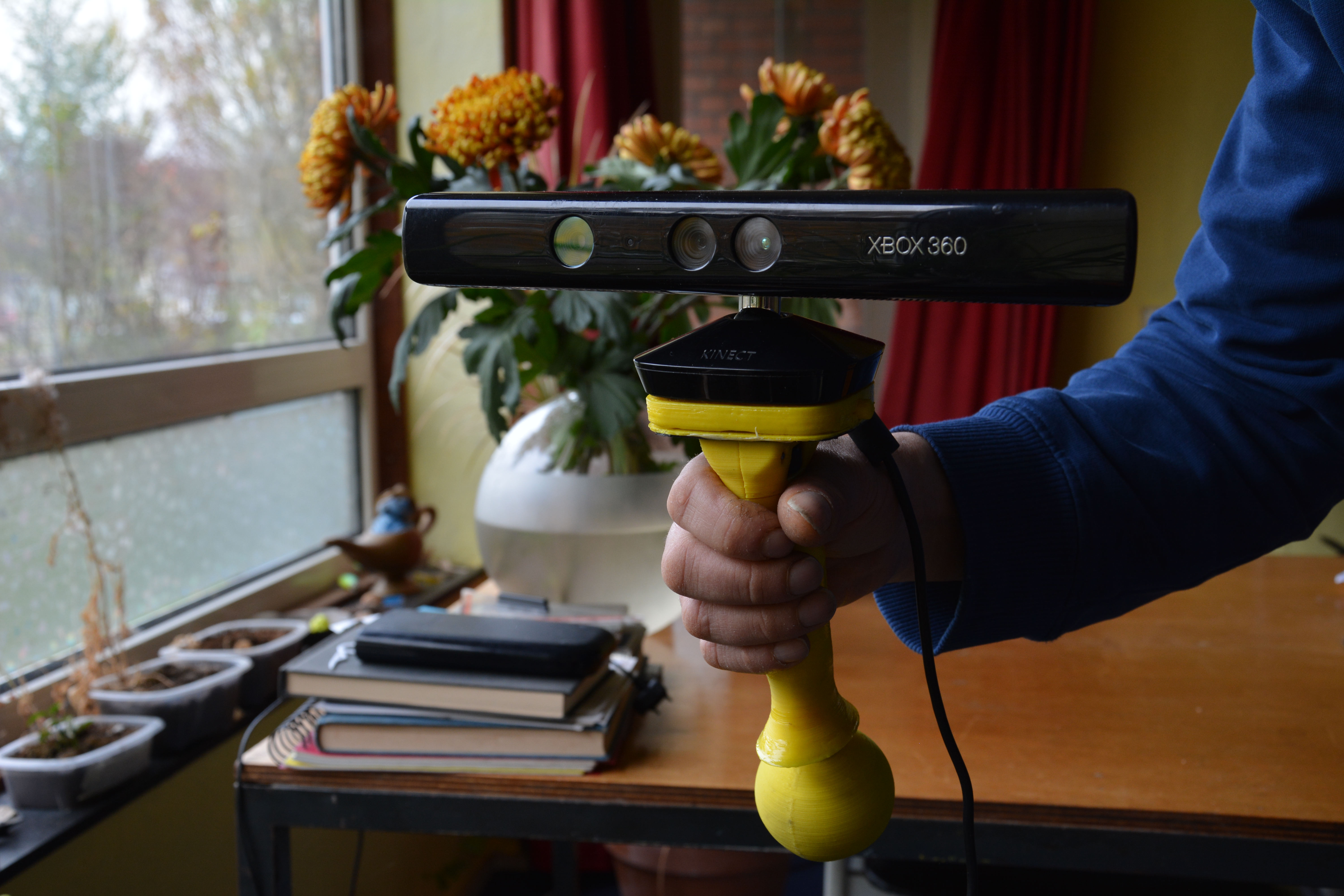 Kinect Holder and Handgrip