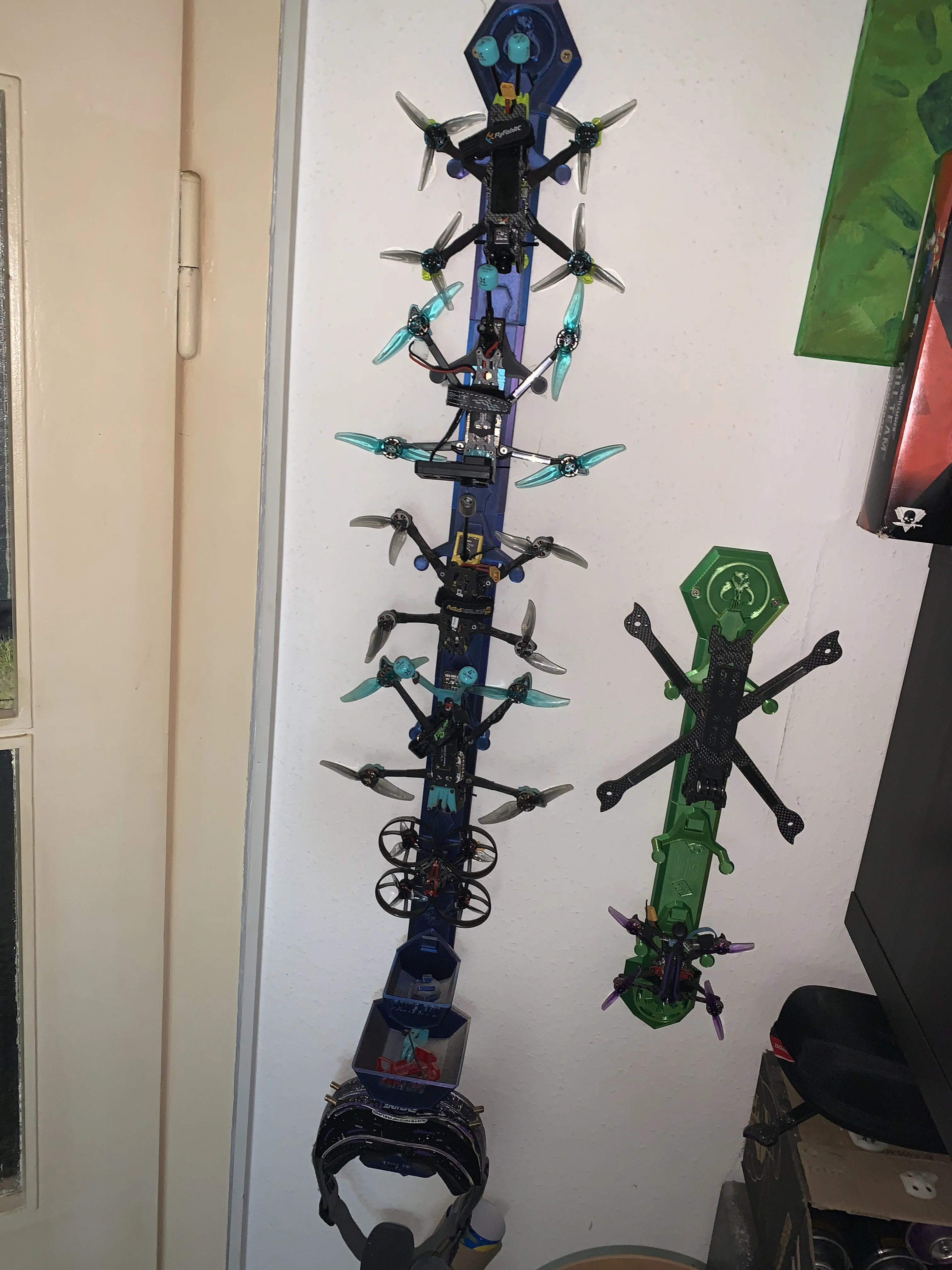 Modular FPV quadcopter wall mount system