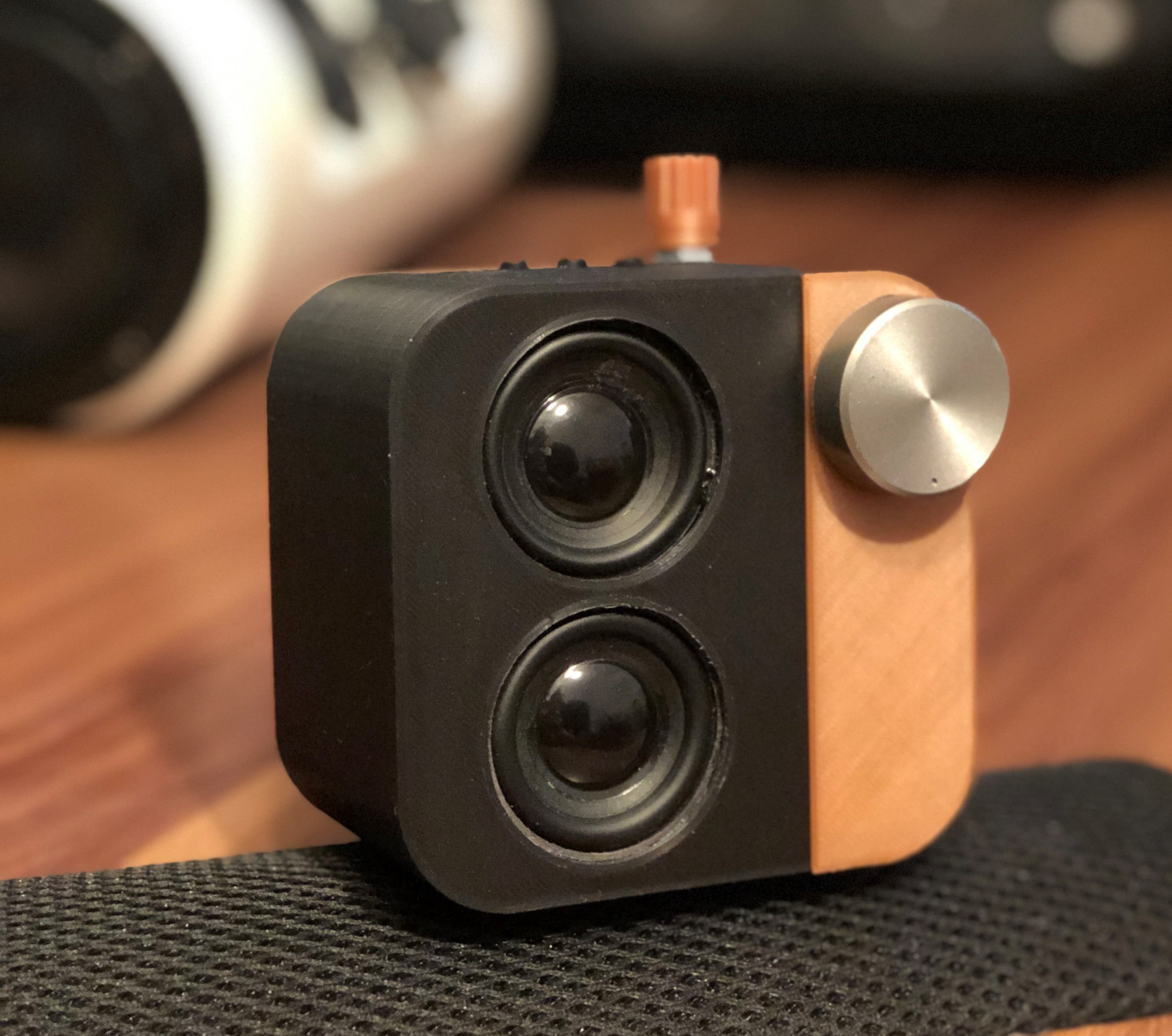 Mini Cube - bluetooth speaker