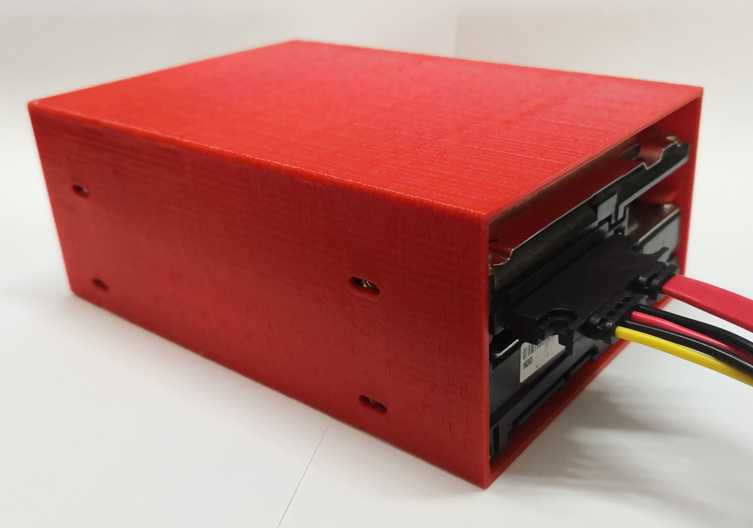Customizable 2.5/3.5 HDD storage