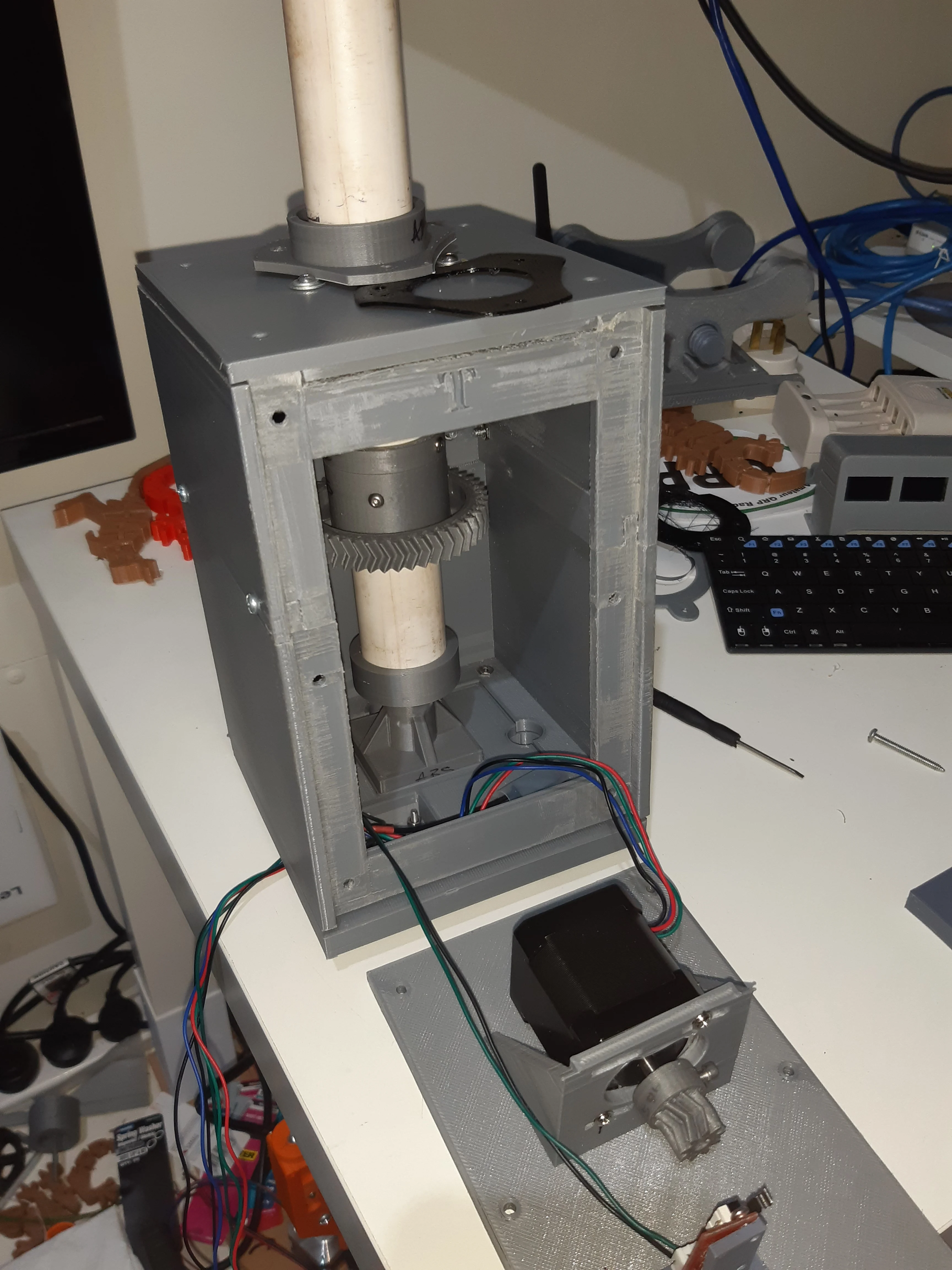 VHF-UHF Antenna Rotator