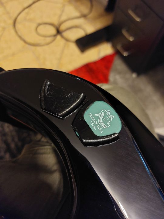 Vaders TPU Pick Holder
