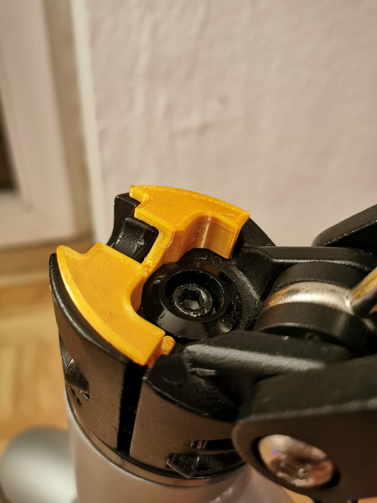E-scooter handlebar damper / Doc Green ESA 5000 / ESA 1919 /  Xiaomi M365