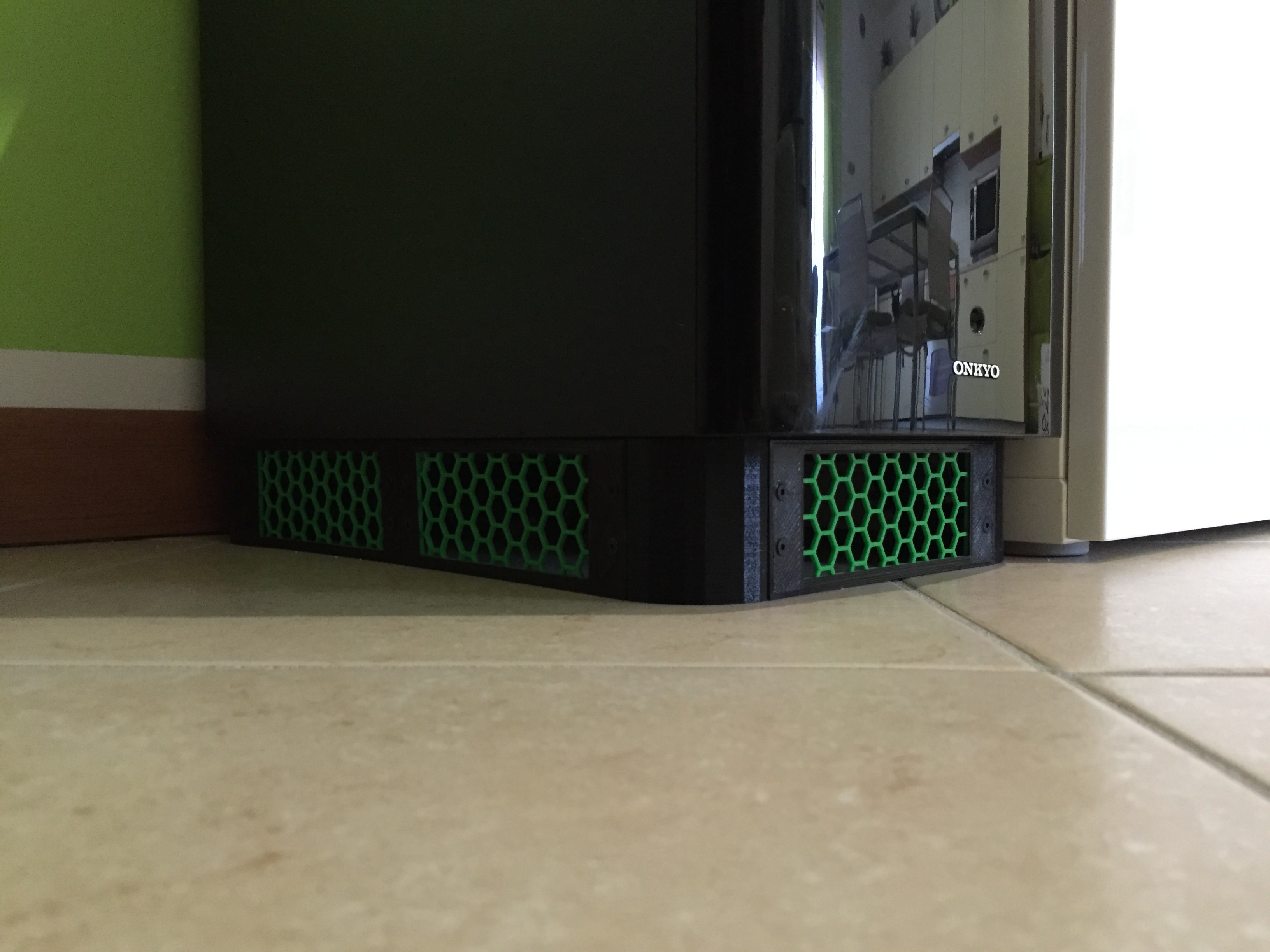 ONKYO SUBWOOFER "saved" of pets