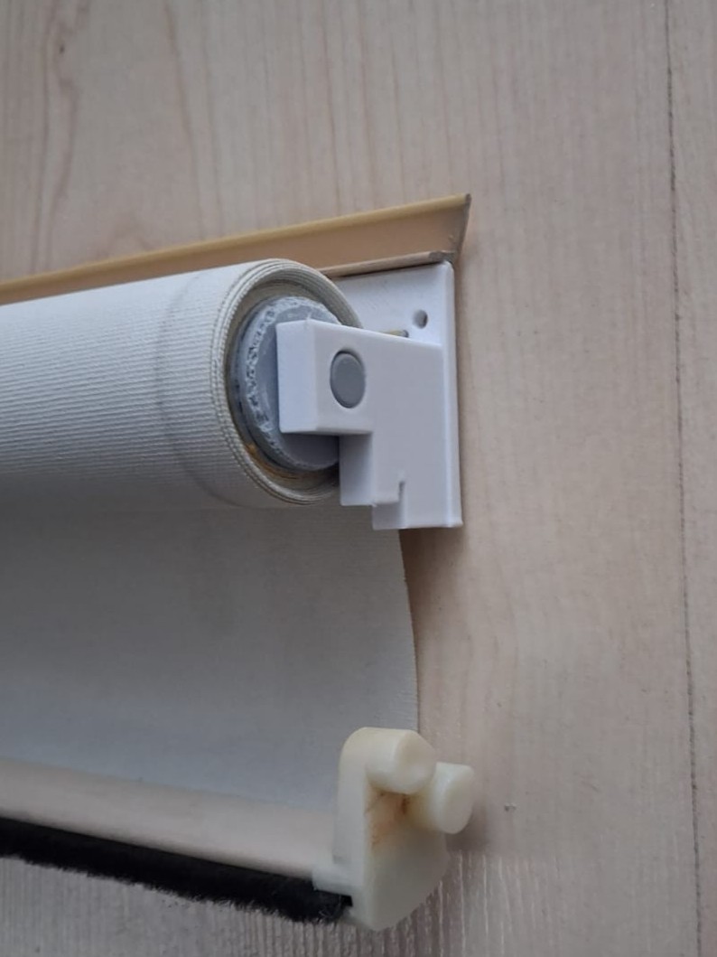 Hooks for window blind Dekolux B25 (B27,B39 i think too)