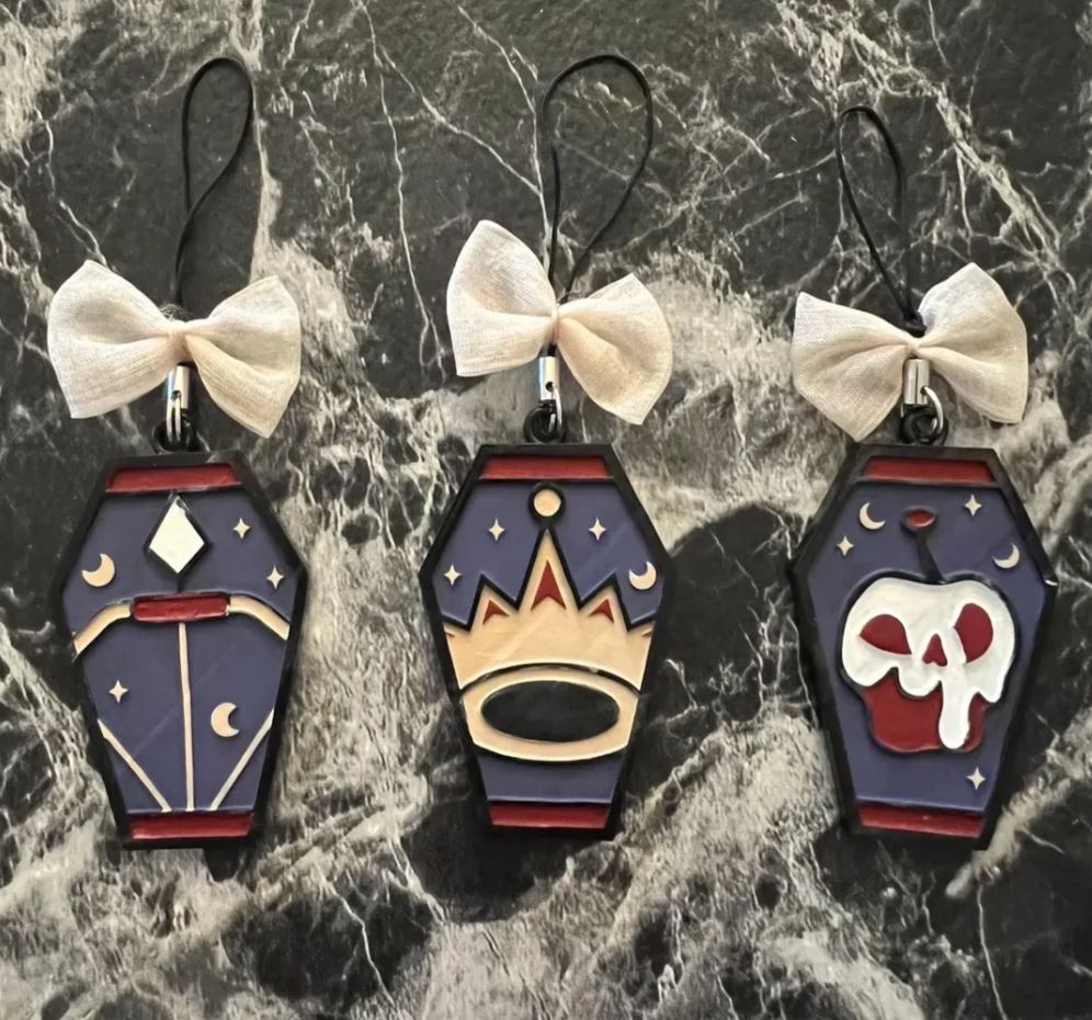 Pomefiore Dorm Charms - Twisted Wonderland