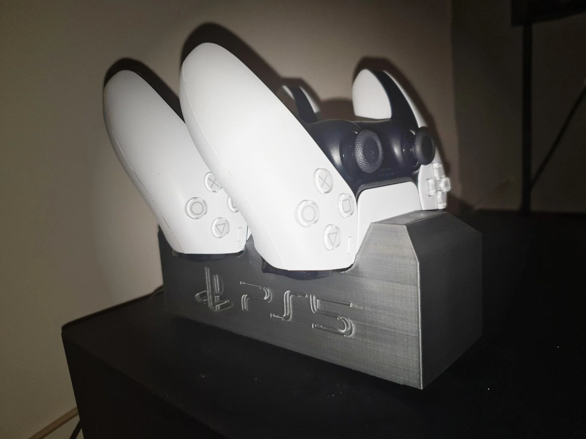 PS5 Controller Ladestation / PS5 Chargingstation