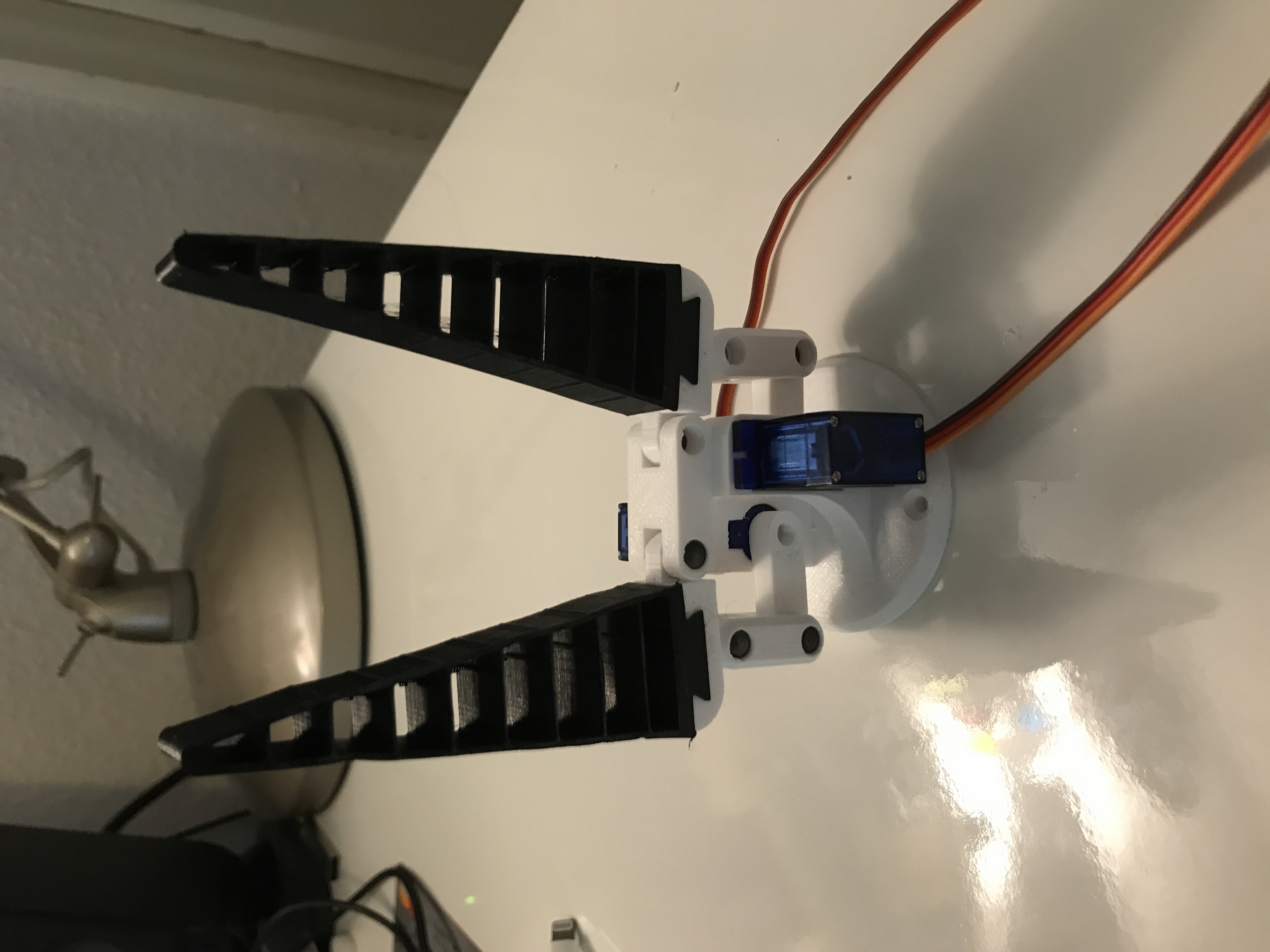 Adaptive Gripper V1